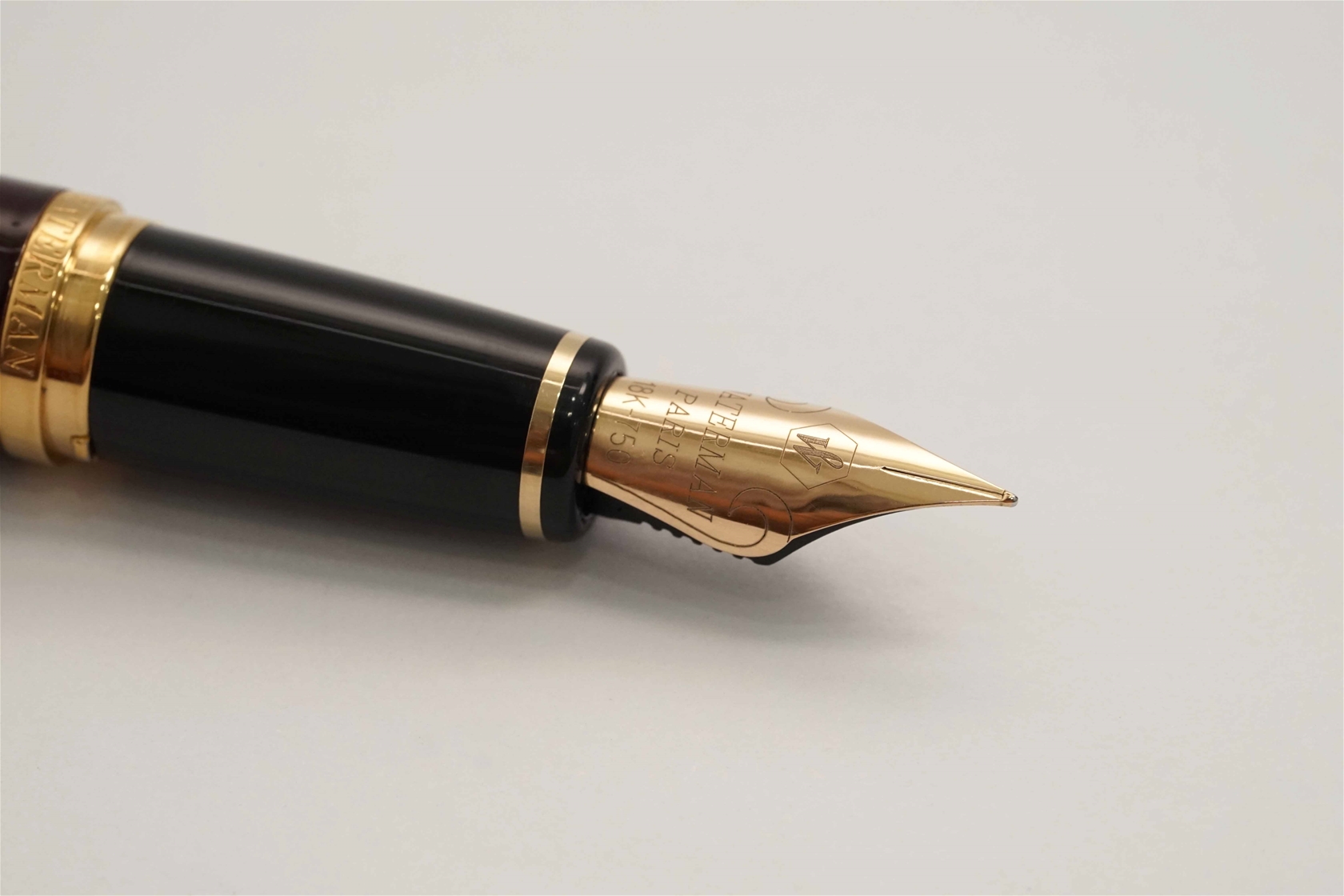 Bút máy Waterman L'Etalon Burgundy Lacquer 18K F
