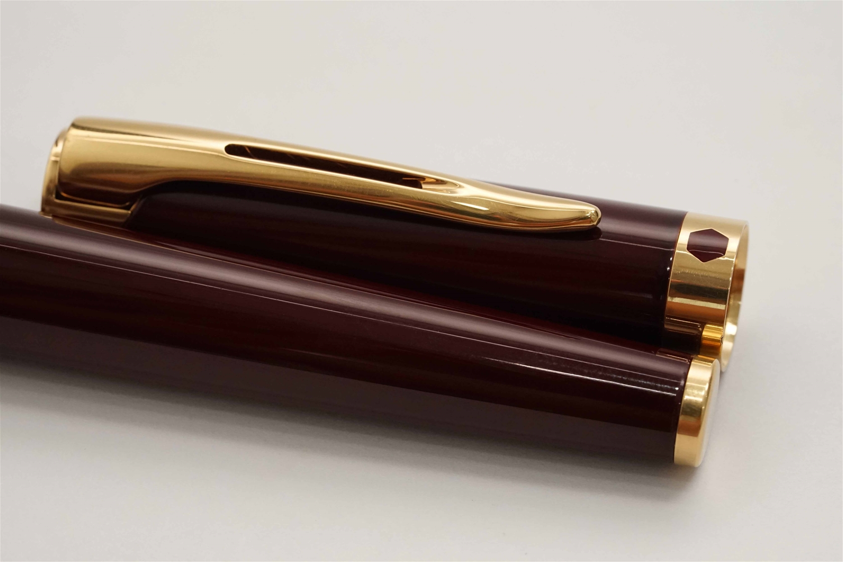 Bút máy Waterman L'Etalon Burgundy Lacquer 18K F