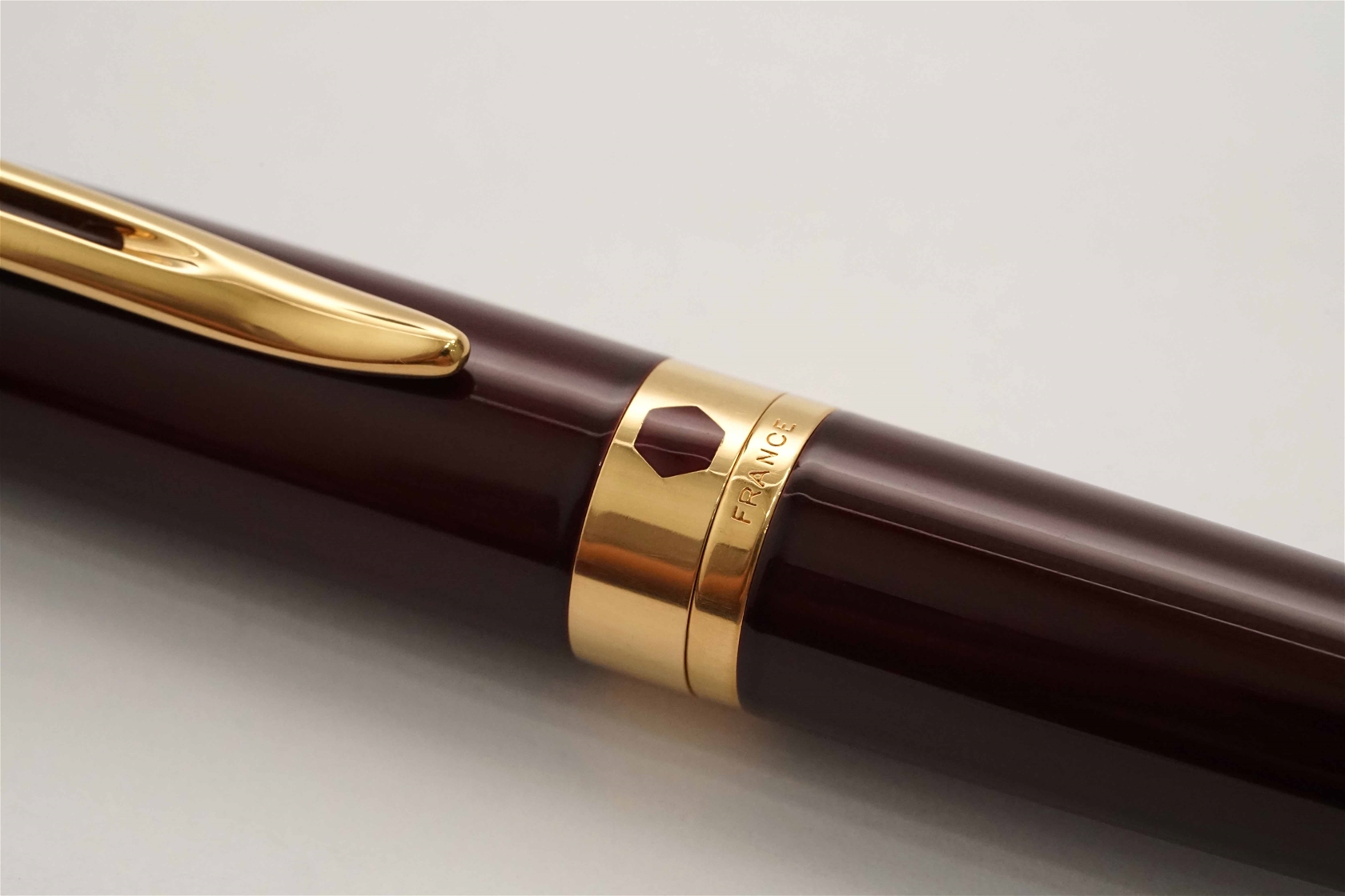 Bút máy Waterman L'Etalon Burgundy Lacquer 18K F
