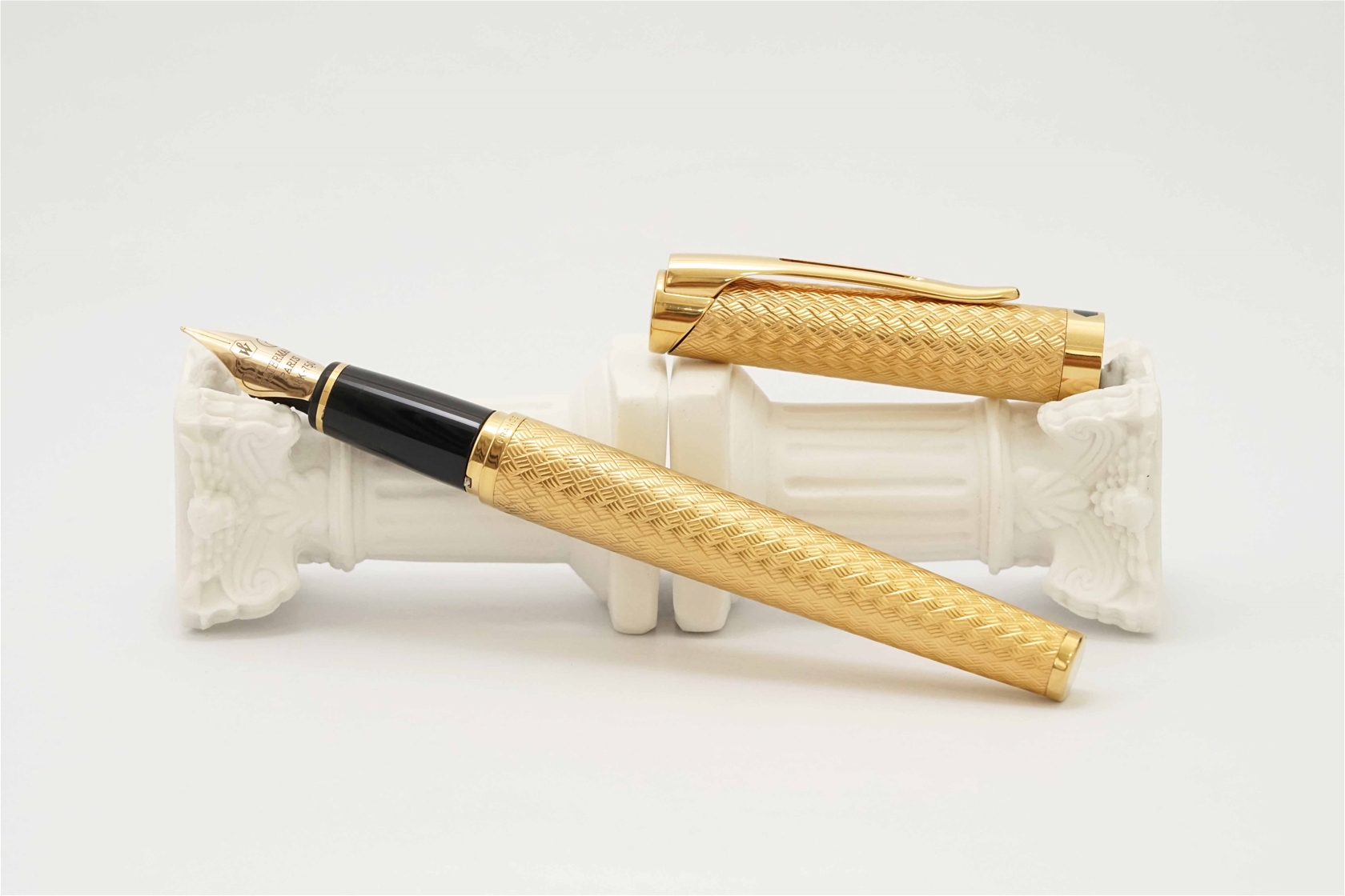 Bút máy Waterman L'Etalon Gold Plated 18K F 