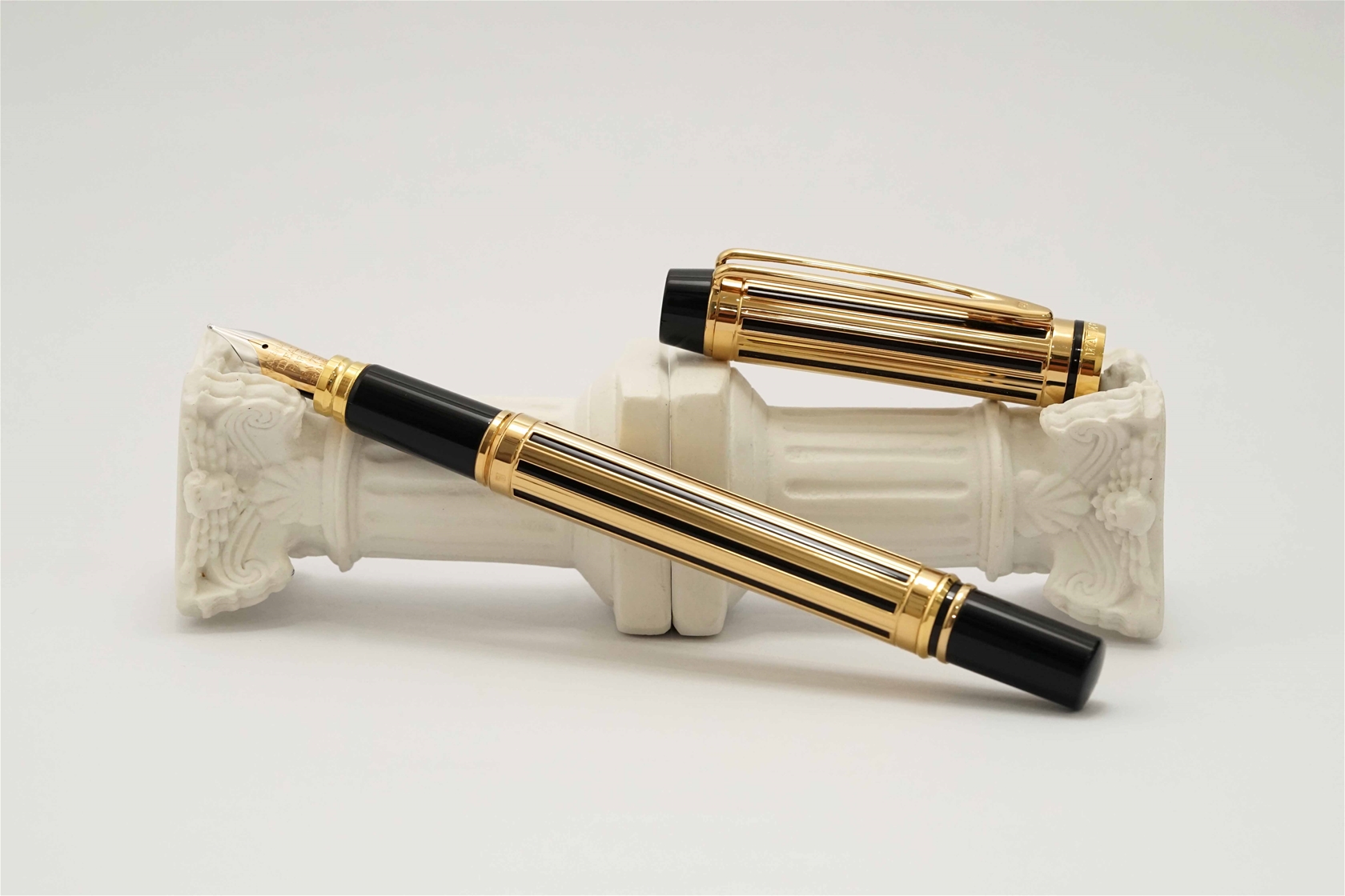 Bút máy Waterman Leman 200 Gold Night & Day 18K M
