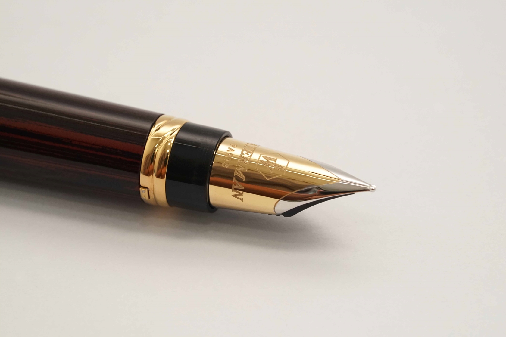 Bút máy Waterman Liaison Dark Brown Ebonite 18K F