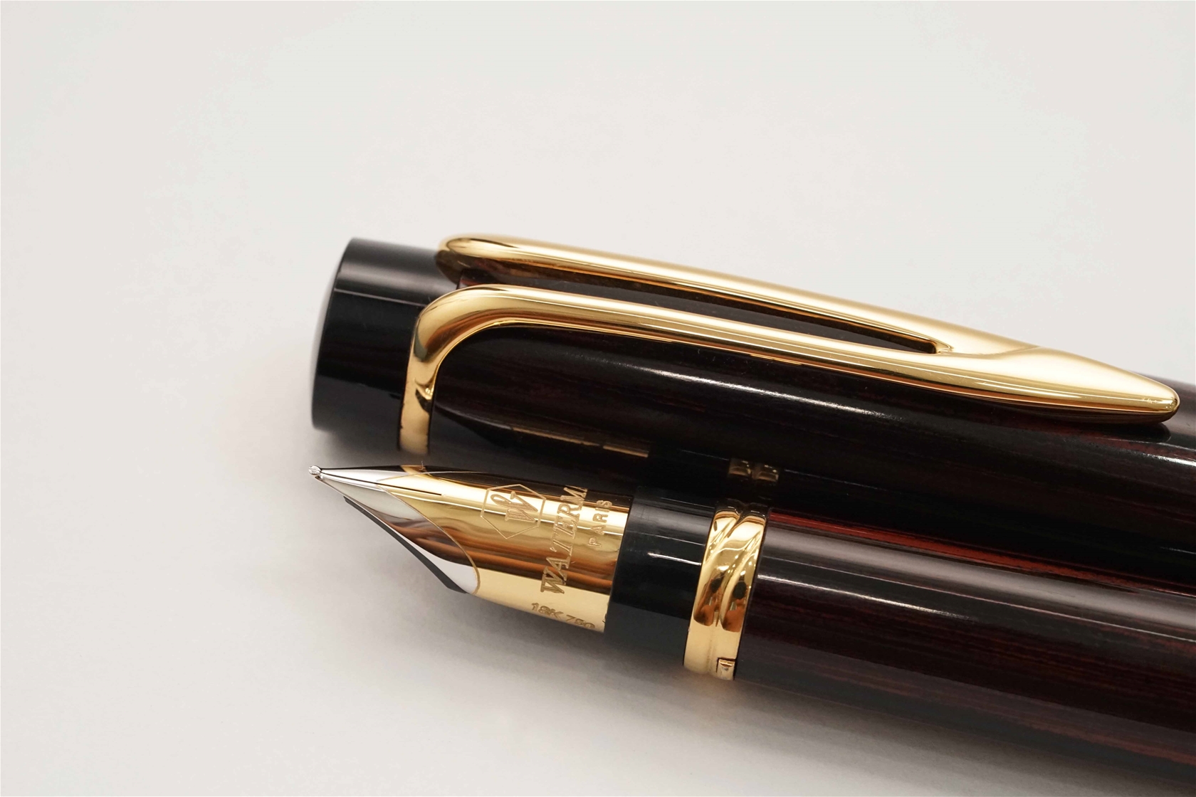Bút máy Waterman Liaison Dark Brown Ebonite 18K F