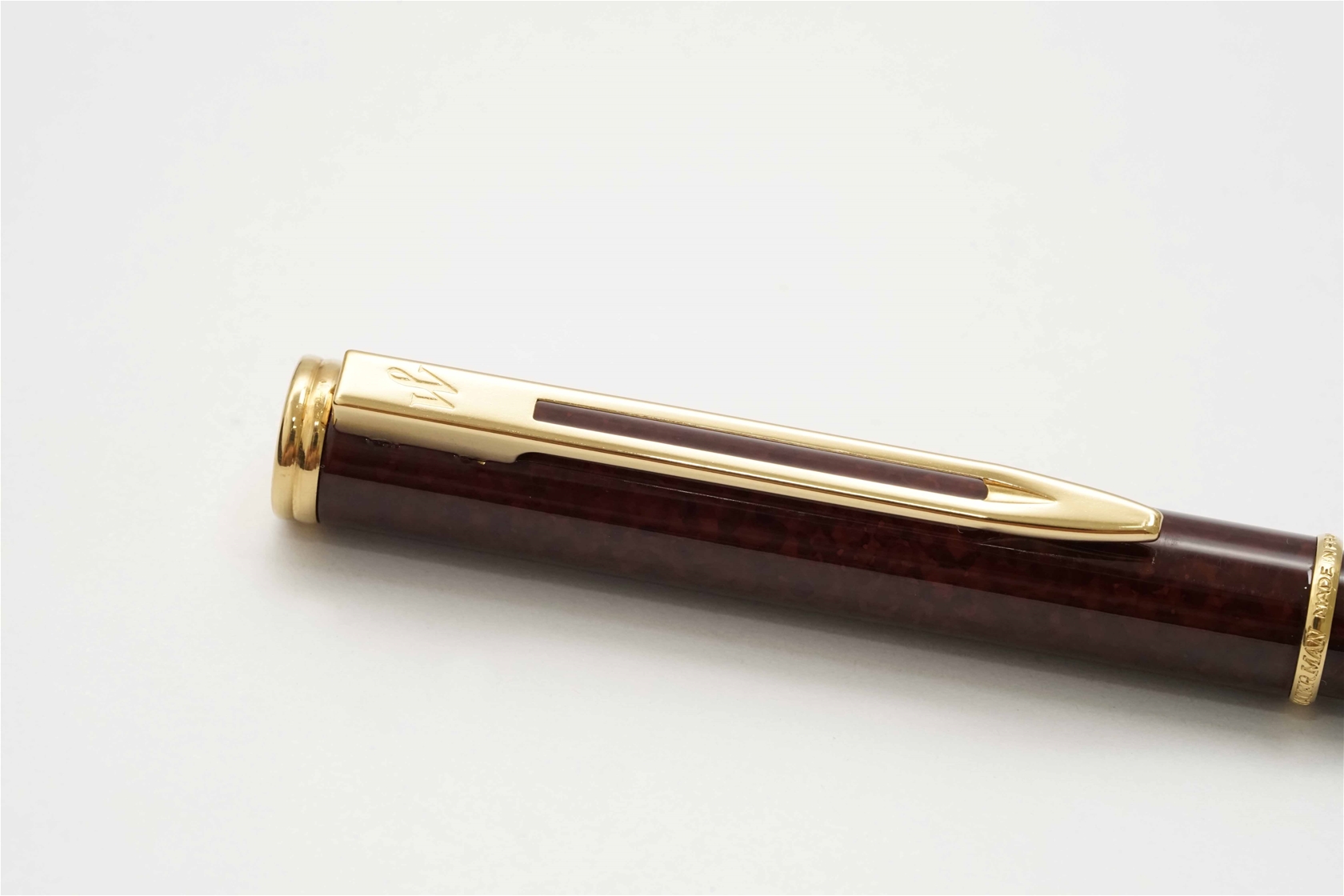 Bút bi Waterman Maestro Red Marble Lacquer GT Ballpoint Pen