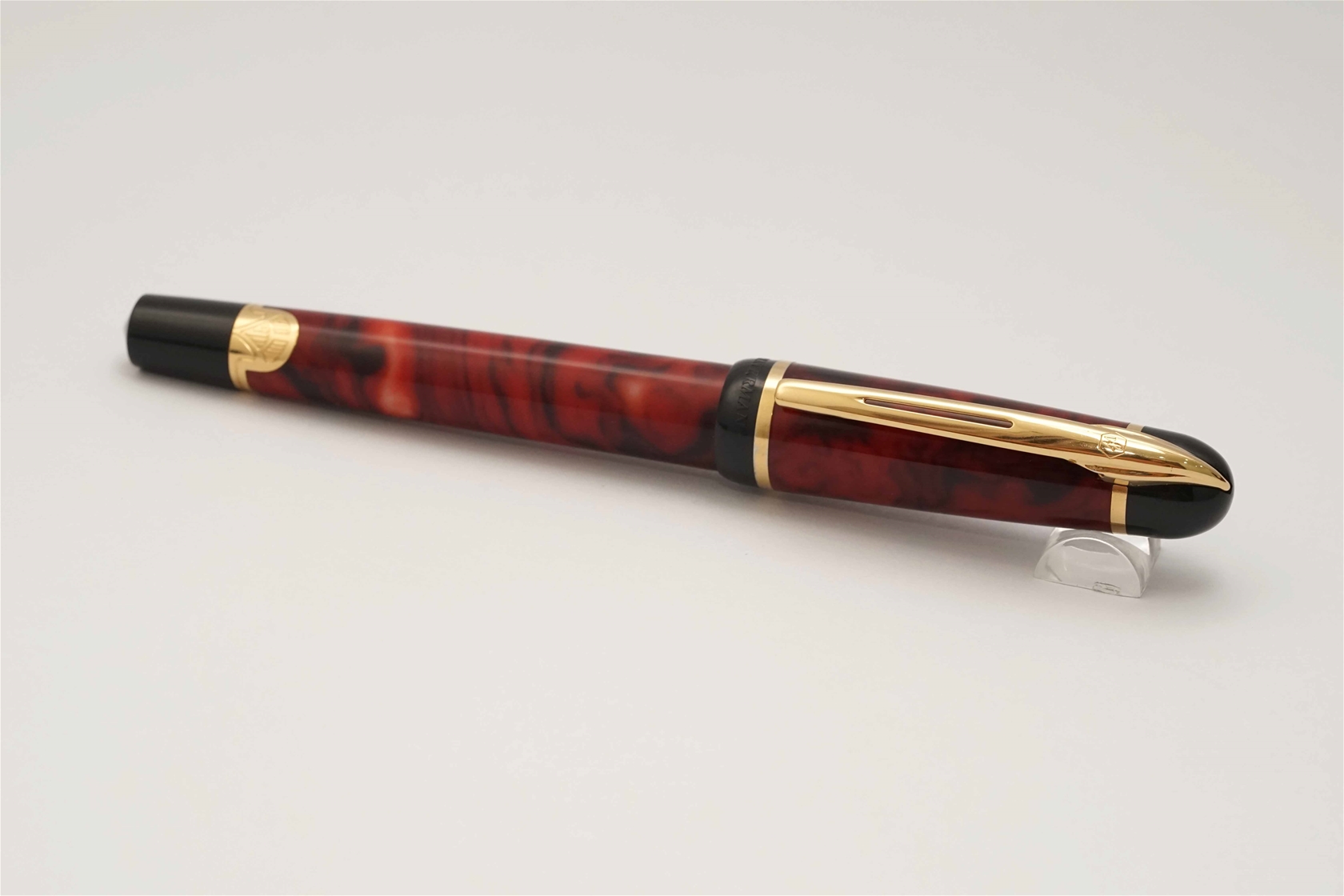 Bút máy Waterman Phileas Red Marble Steel F