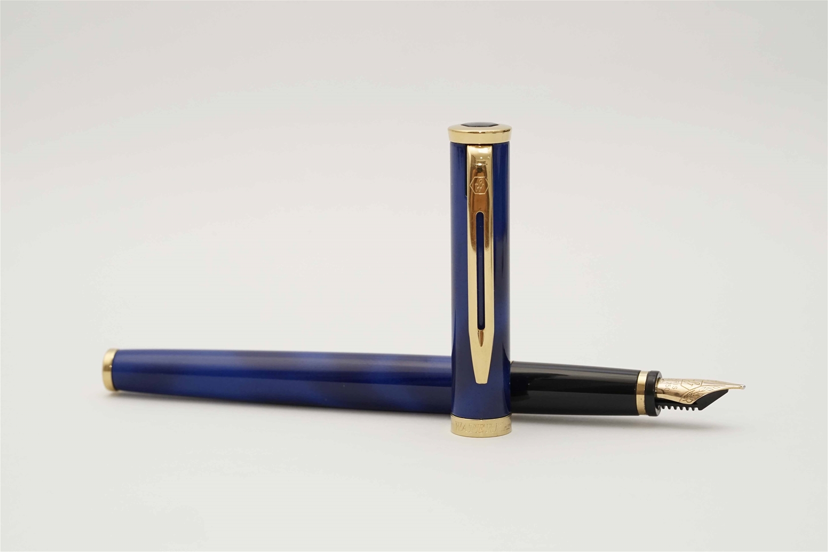 Bút máy Waterman Preface Blue Marble GT 18K M