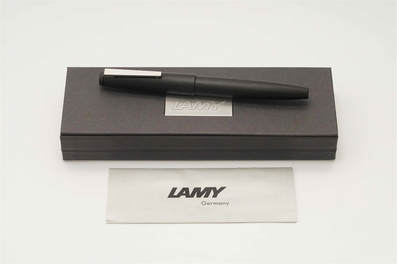 Bút máy Lamy 2000 Matte Black 14K EF