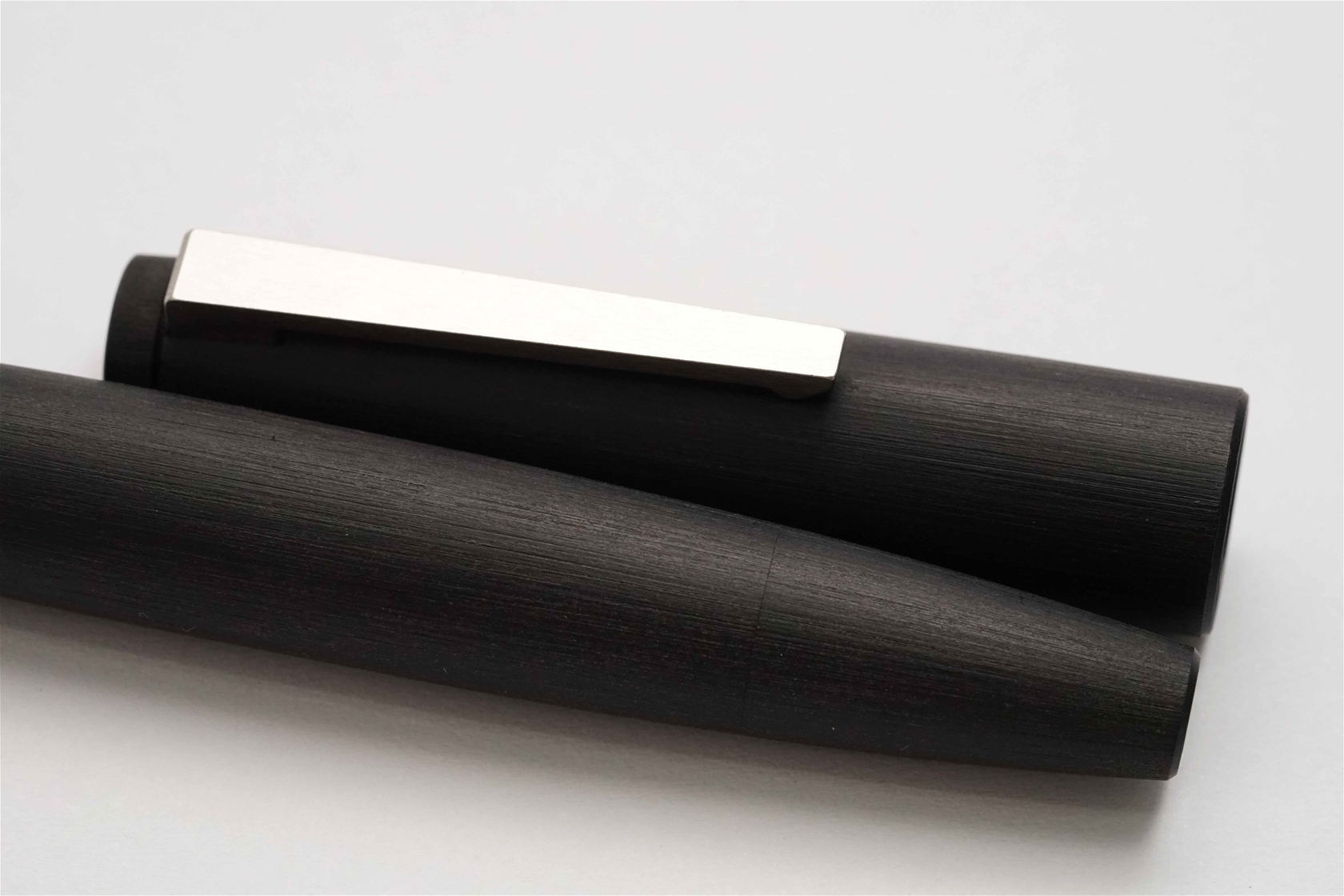 Bút máy Lamy 2000 Matte Black 14K EF