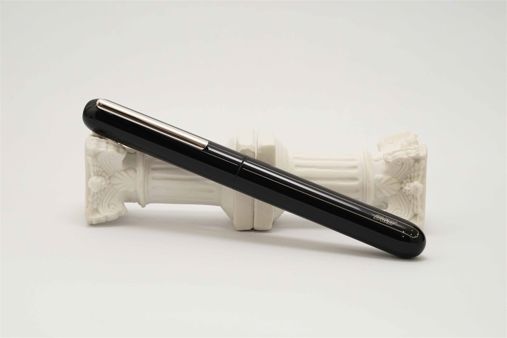 Bút máy Lamy Dialog 3 Piano Black 14K EF