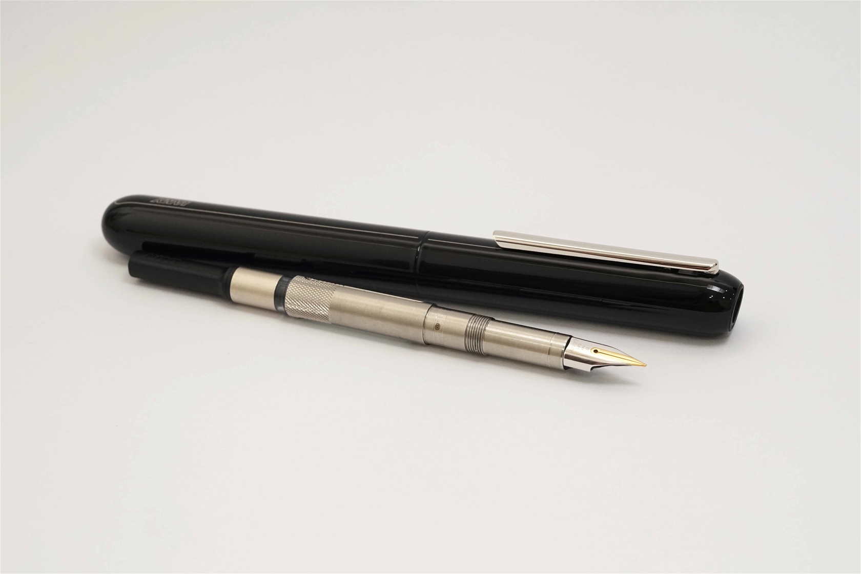 Bút máy Lamy Dialog 3 Piano Black 14K EF