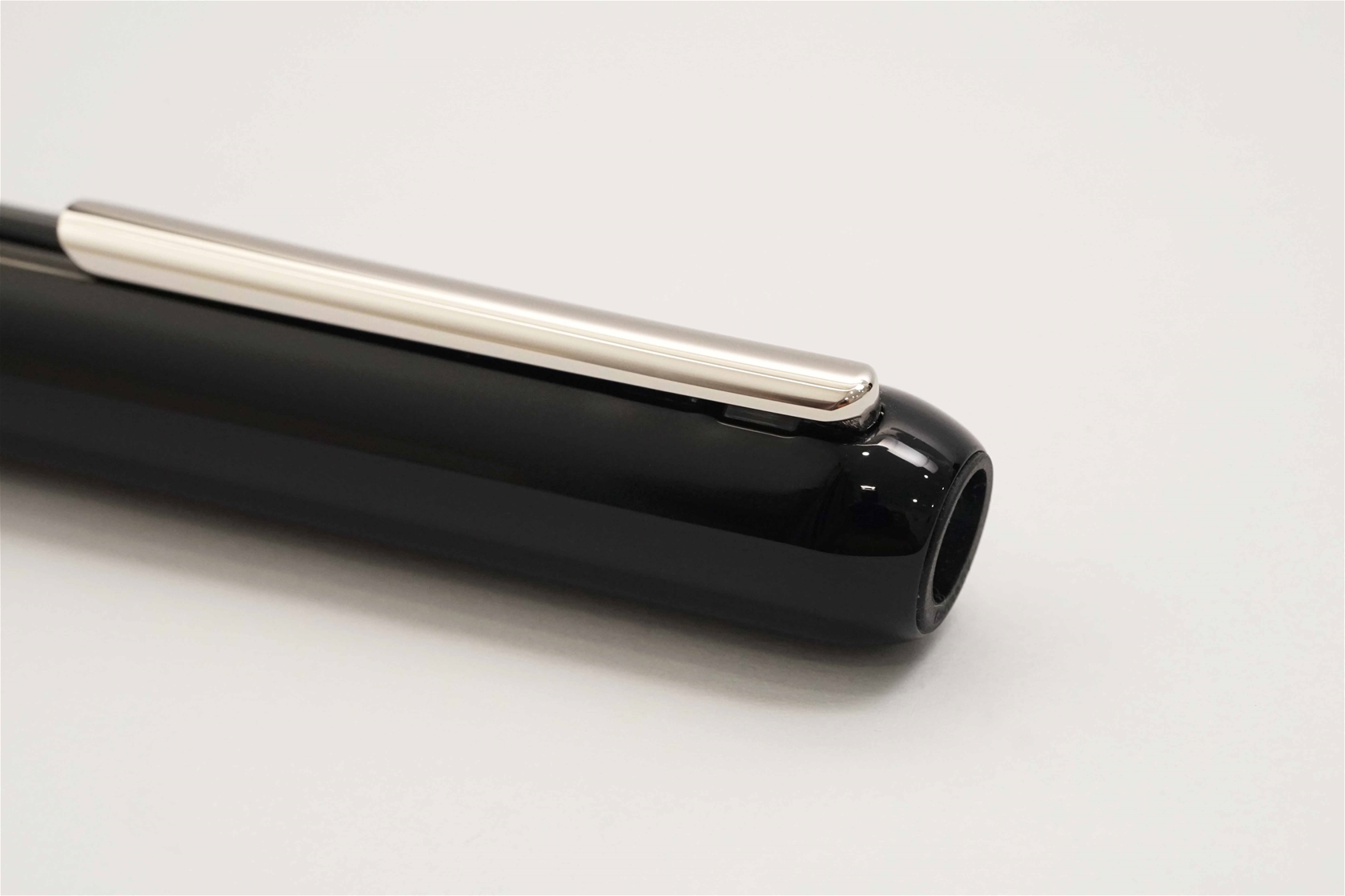 Bút máy Lamy Dialog 3 Piano Black 14K EF