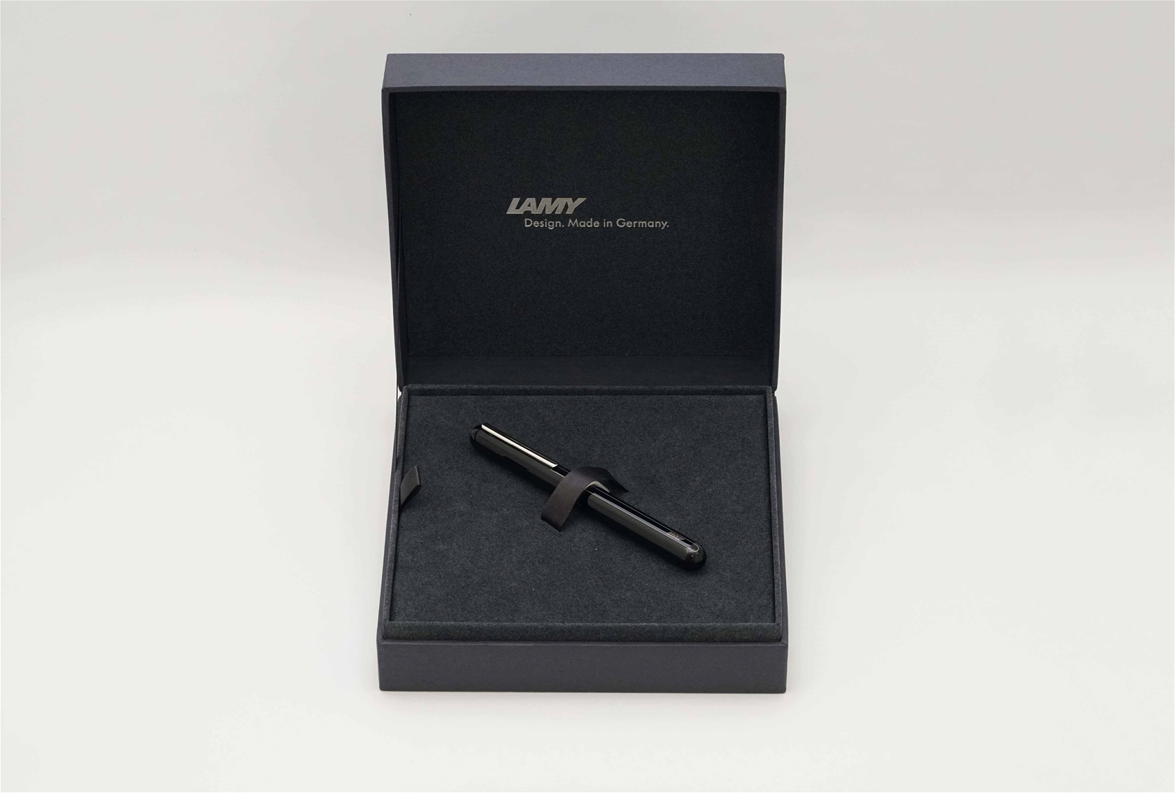 Bút máy Lamy Dialog 3 Piano Black 14K EF