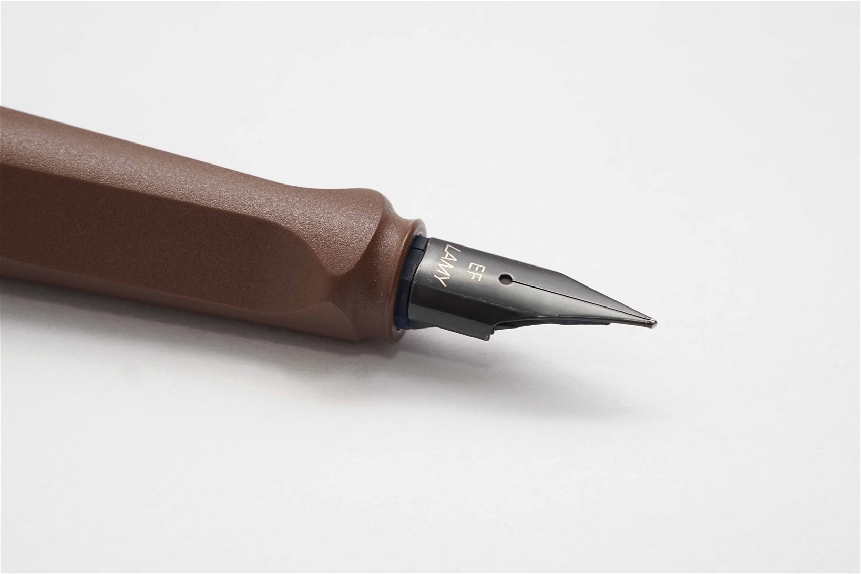 Set bút máy Lamy Safari Line Friends Brown Special Edition Steel EF