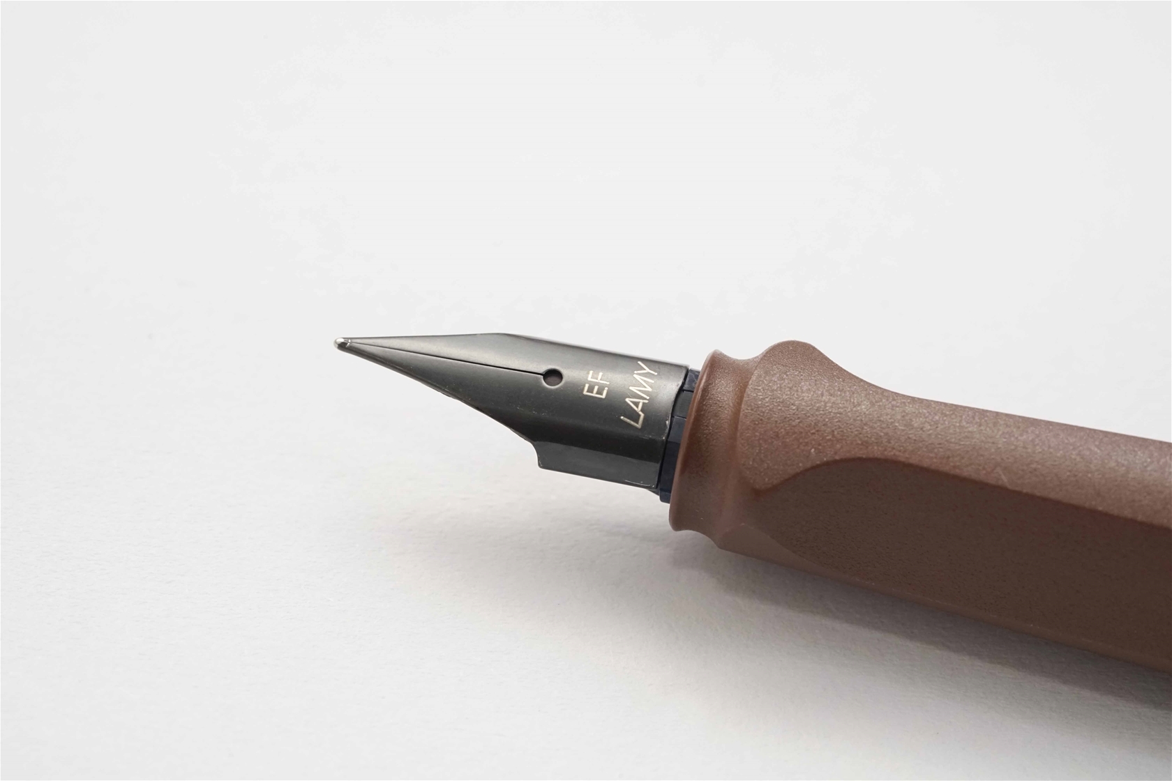 Set bút máy Lamy Safari Line Friends Brown Special Edition Steel EF