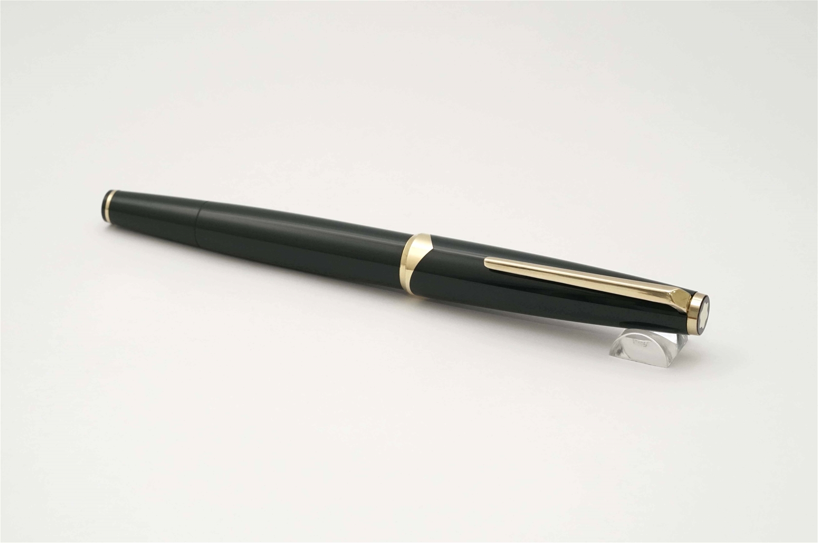 Bút máy Montblanc 121 Classic Deep Green 18K F 