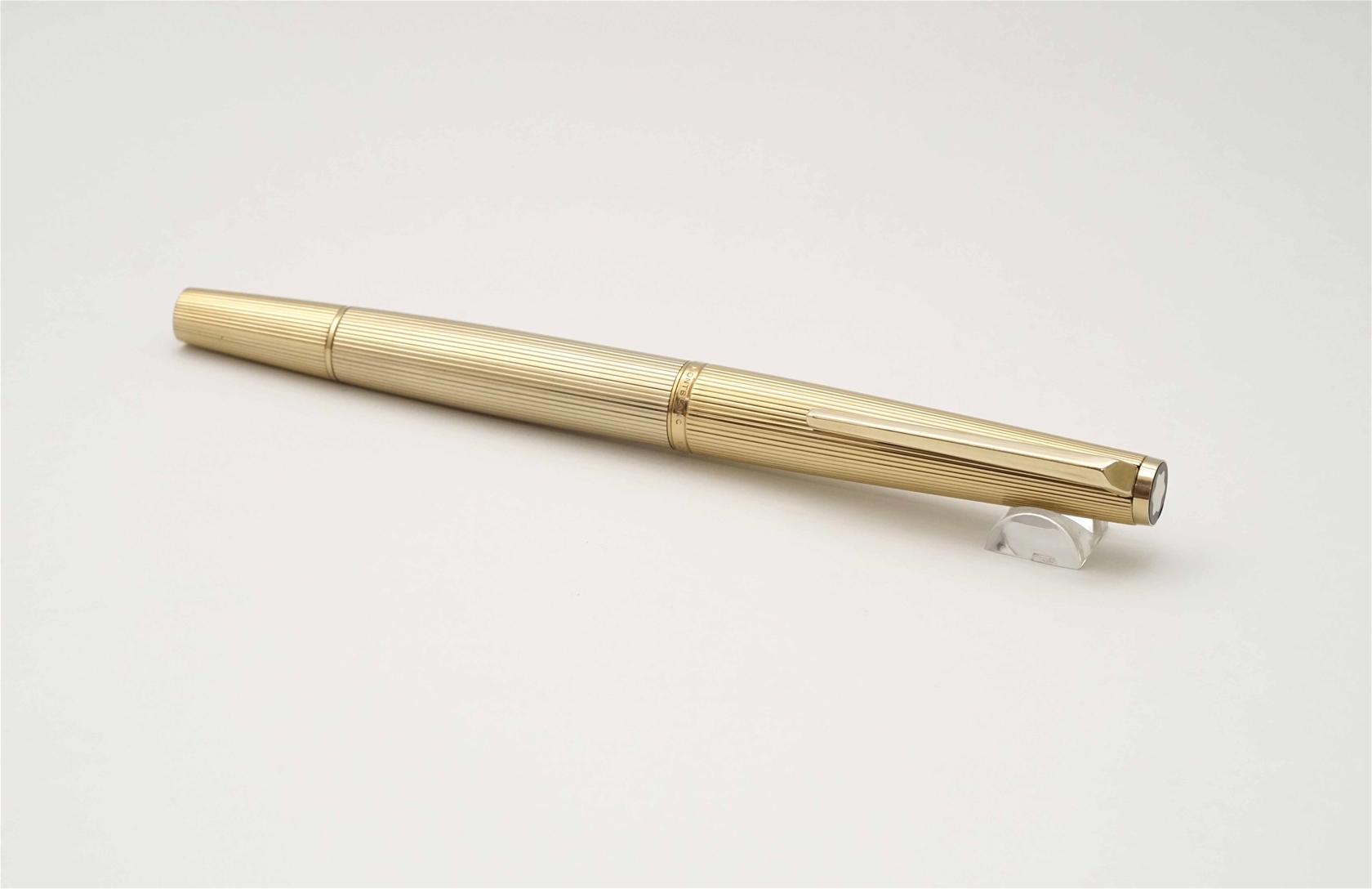 Bút máy Montblanc 1246 Rolled Gold 18K F