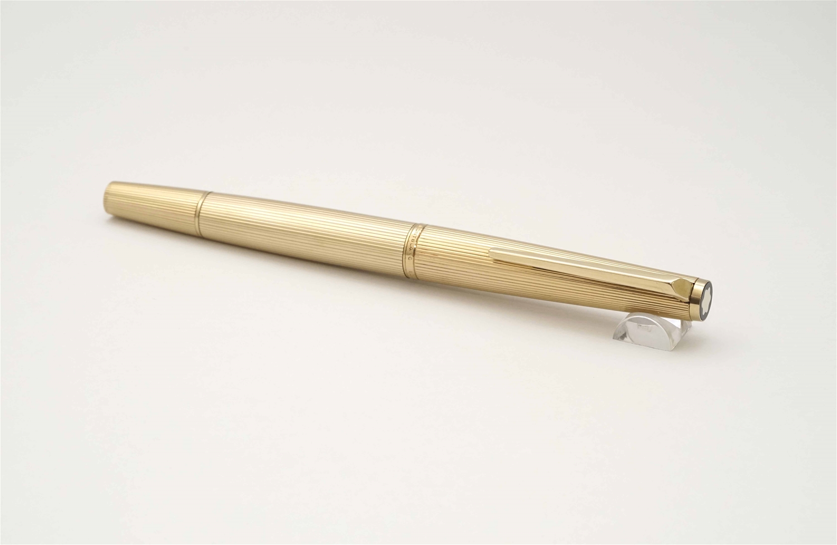 Bút máy Montblanc 1246 Rolled Gold 18K M 