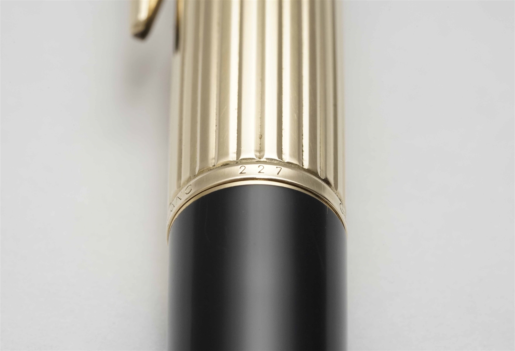 Bút máy Montblanc 227 Rolled Gold Piston Filler 14K F