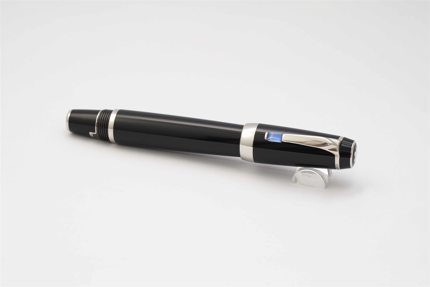 Bút máy Montblanc Boheme Bleu 14K M