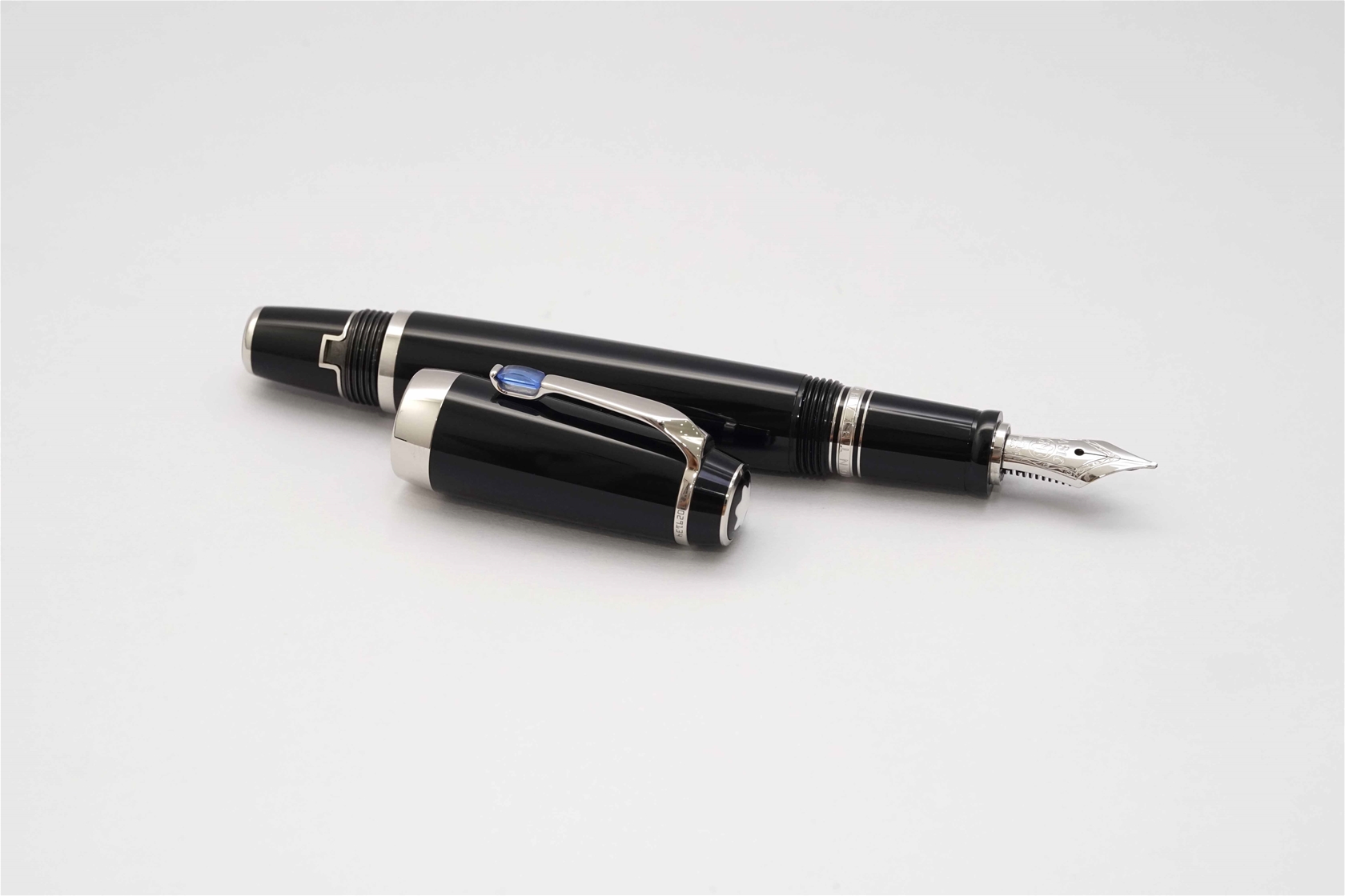 Bút máy Montblanc Boheme Bleu 14K M