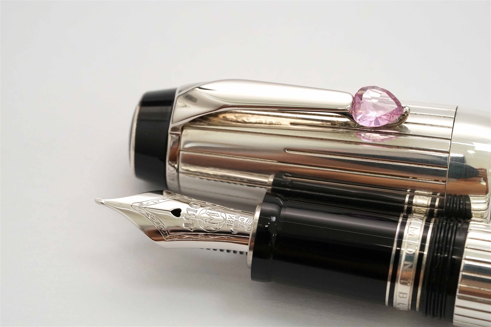 Bút máy Montblanc Boheme Je t'aime Sterling Silver 18K EF