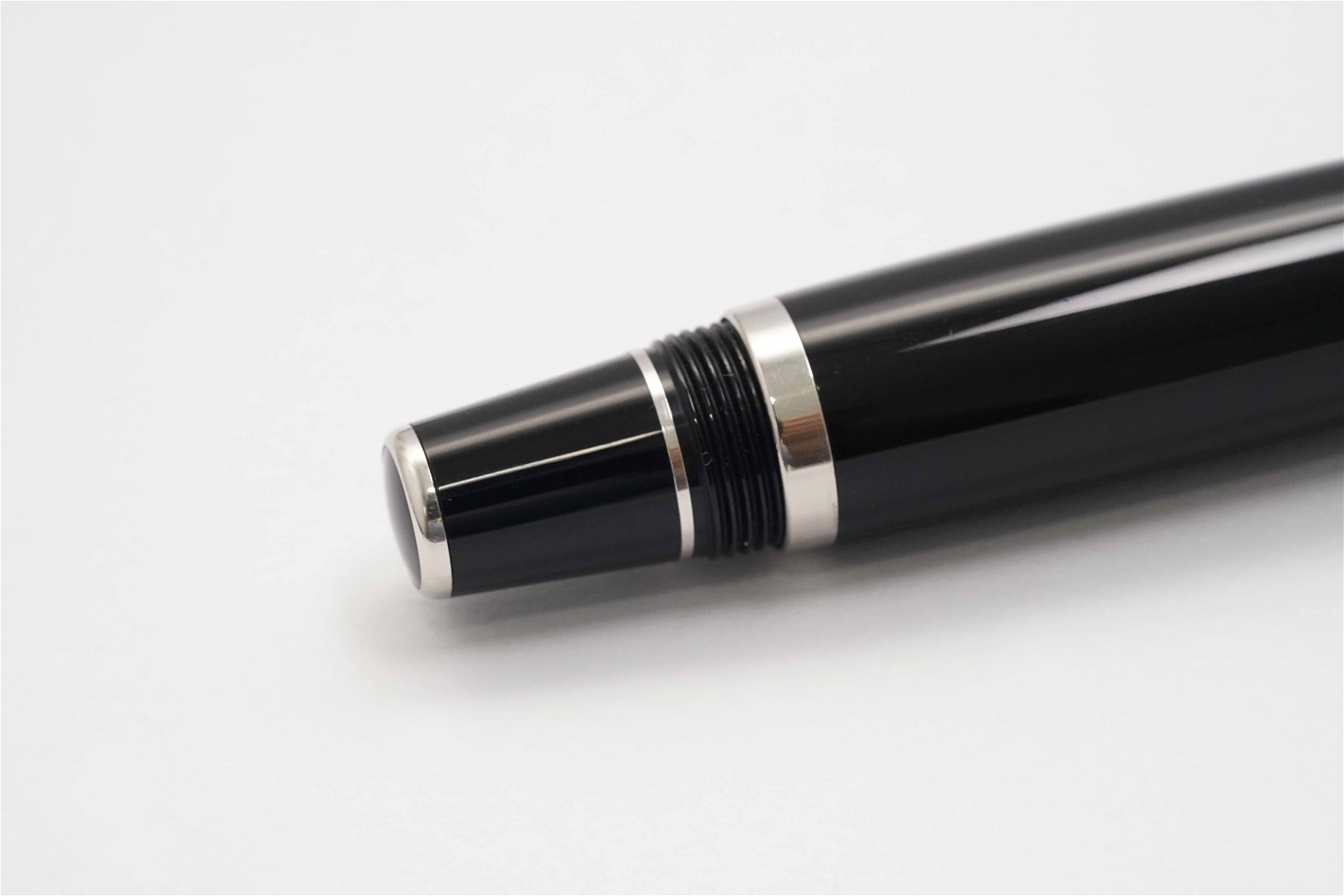 Bút máy Montblanc Boheme Noir Non-Retractable 14K M 