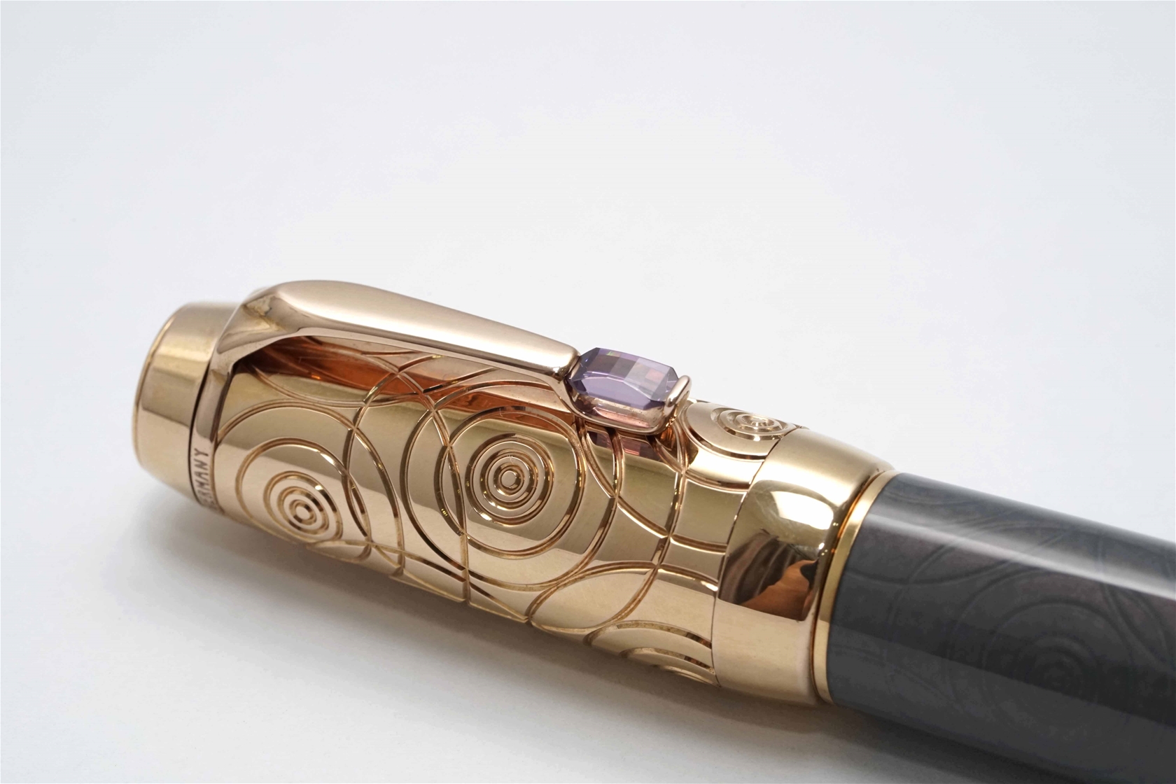 Bút máy Montblanc Boheme Pirouette Lilas 18K M