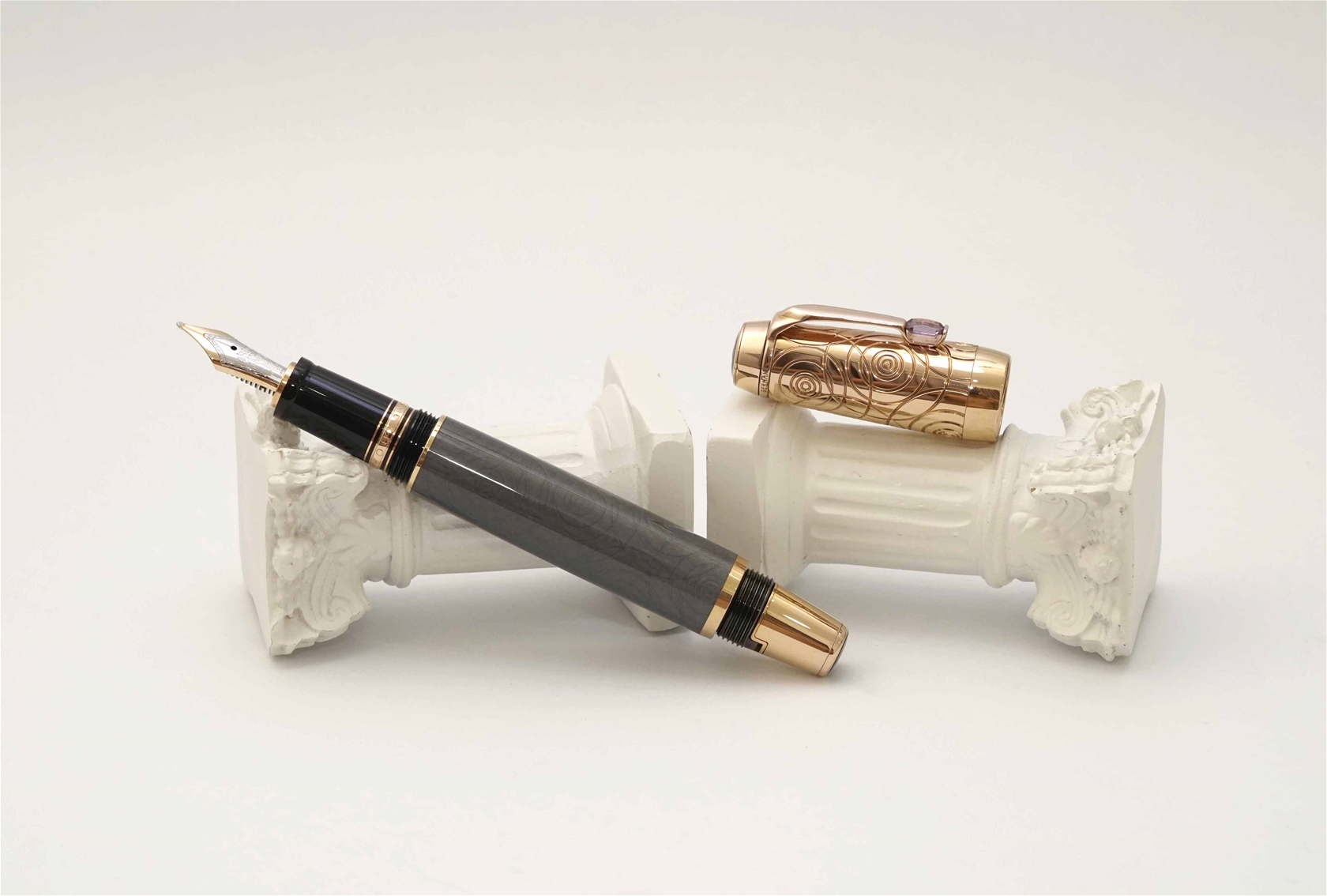 Bút máy Montblanc Boheme Pirouette Lilas 18K M