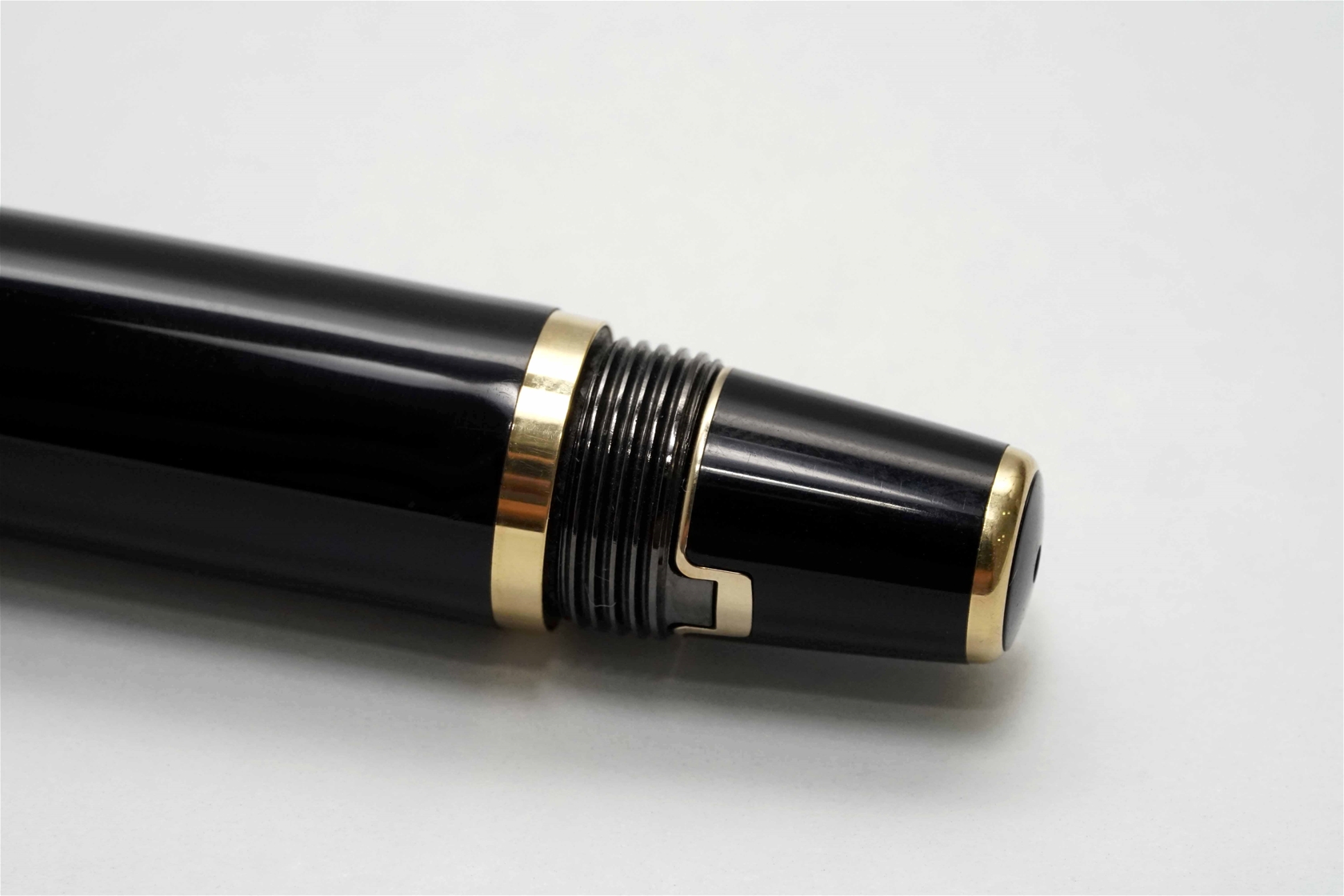 Bút máy Montblanc Boheme Rouge 14K F