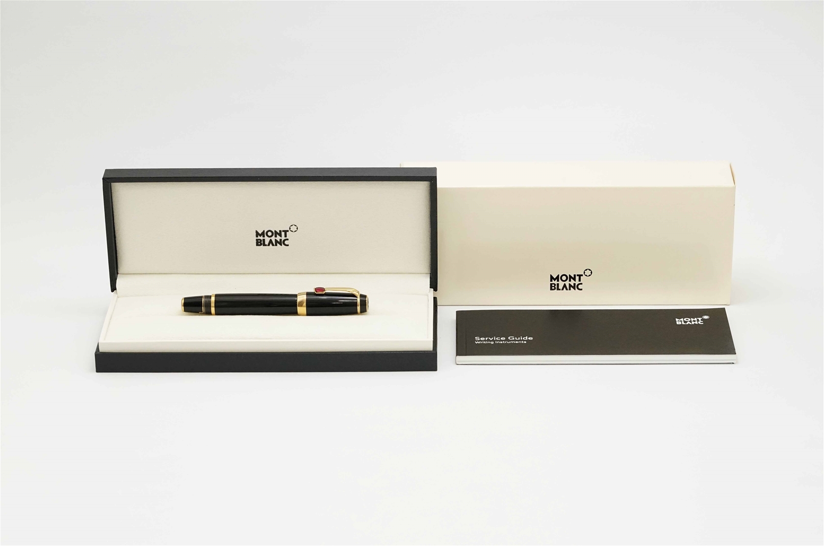 Bút máy Montblanc Boheme Rouge 14K M