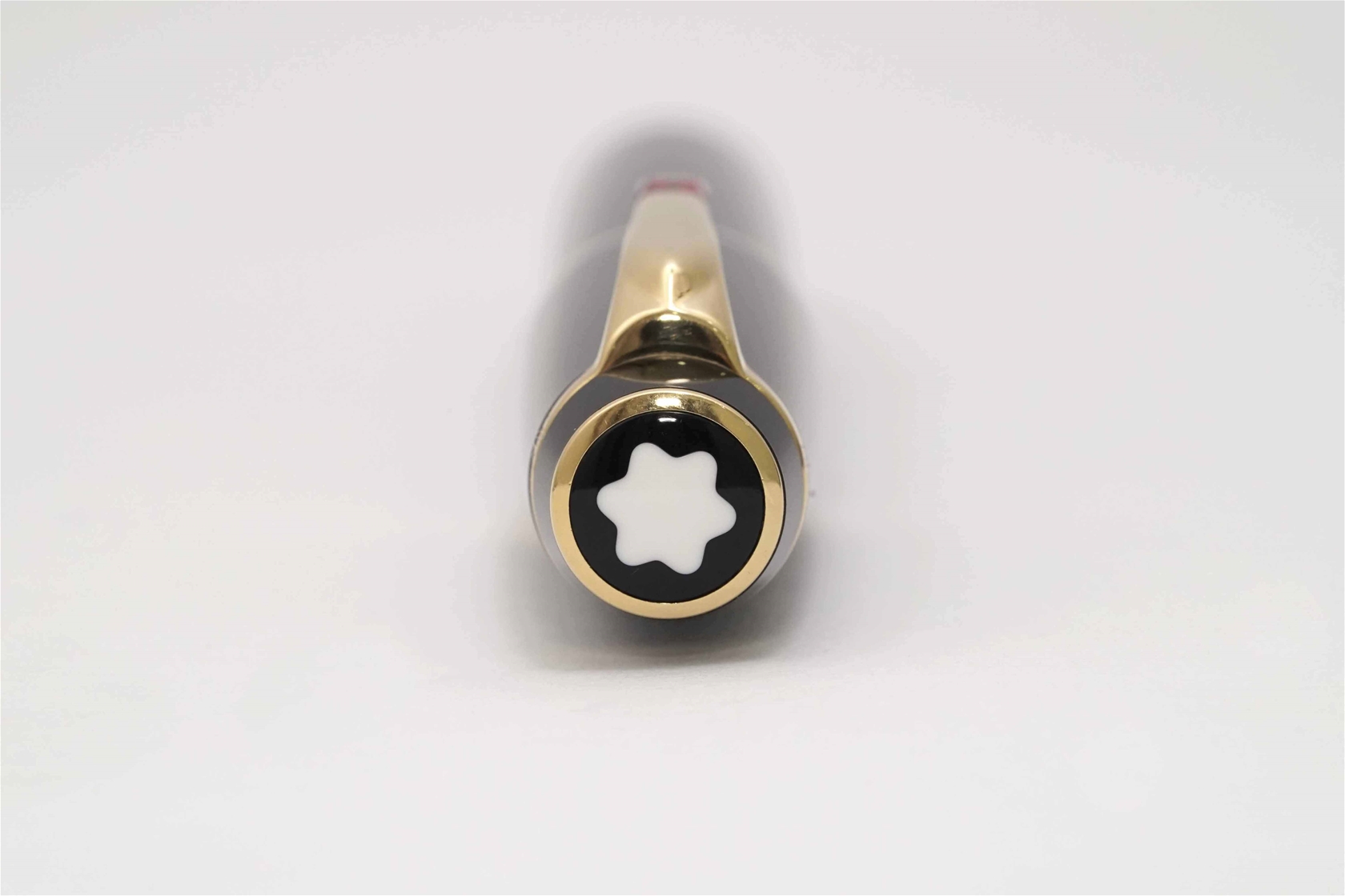 Bút máy Montblanc Boheme Rouge 14K M
