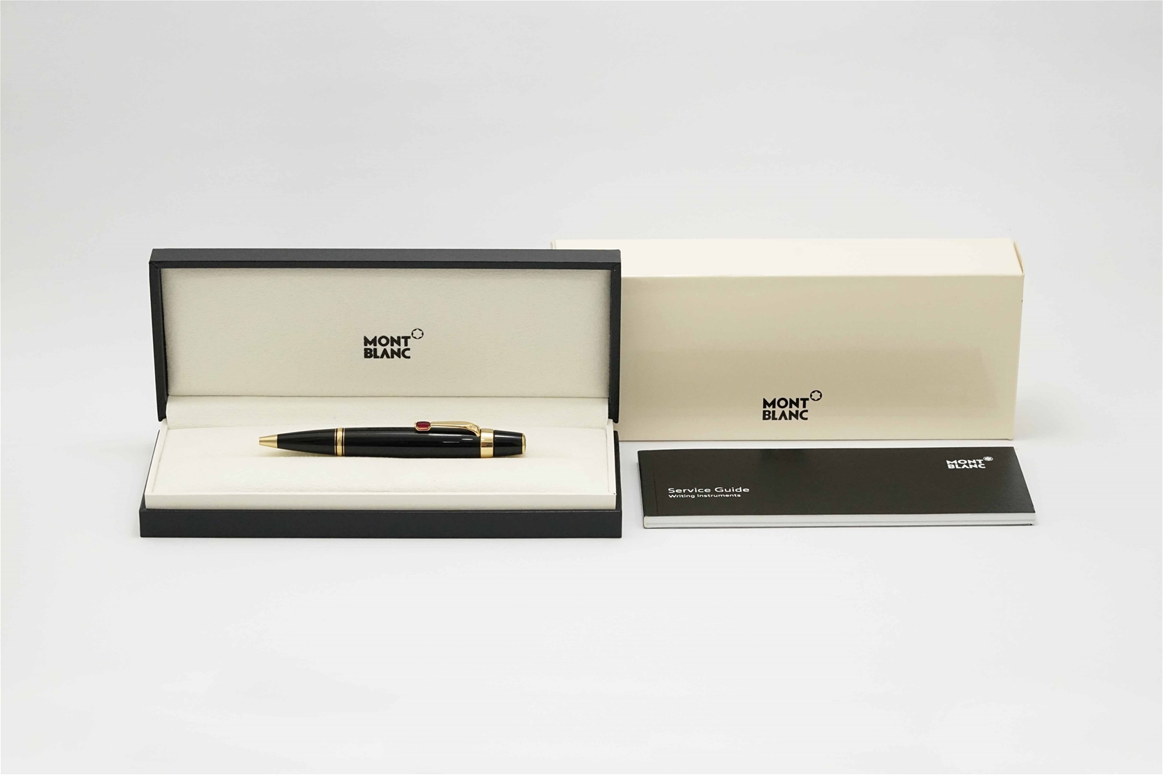 Bút bi Montblanc Boheme Rouge Ballpoint Pen