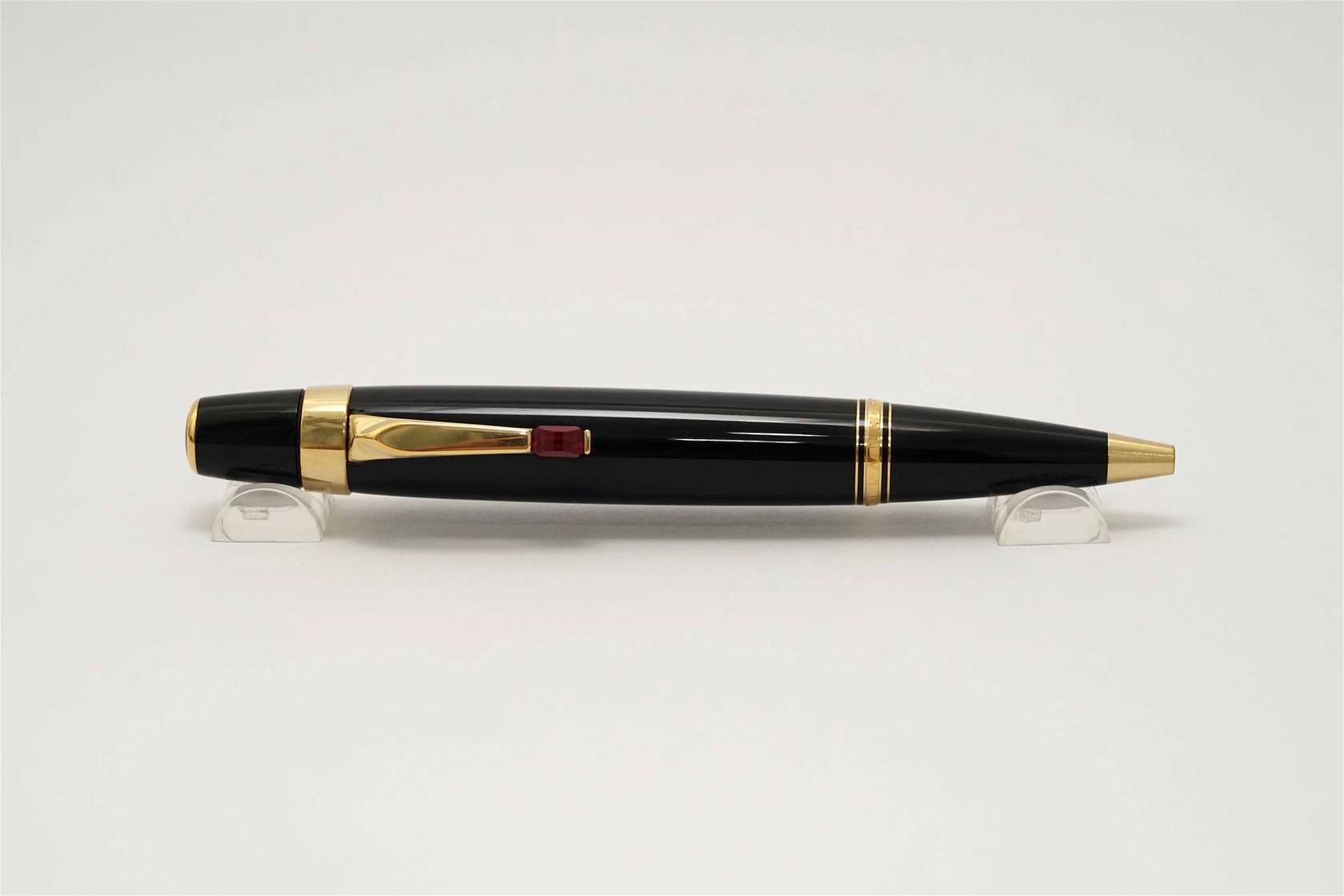 Bút bi Montblanc Boheme Rouge Ballpoint Pen