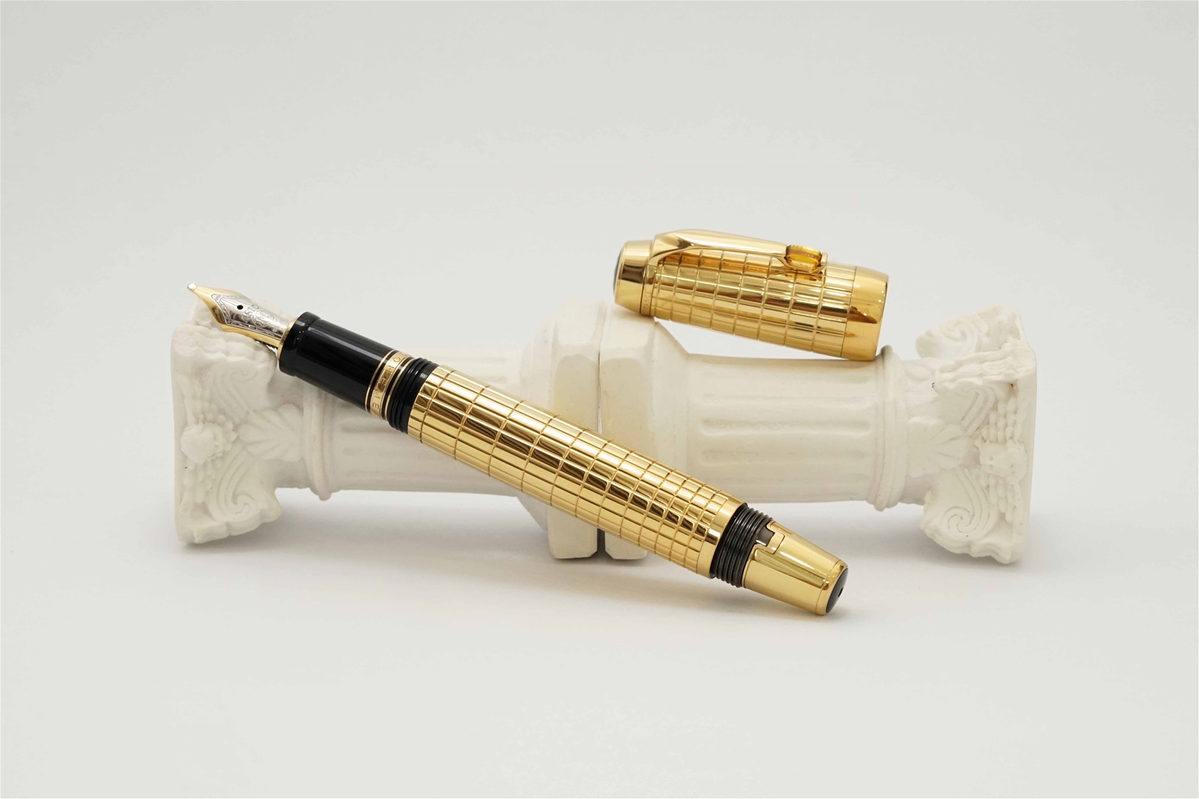 Bút máy Montblanc Boheme Solitaire Gold Plated Citrine Line 18K B 