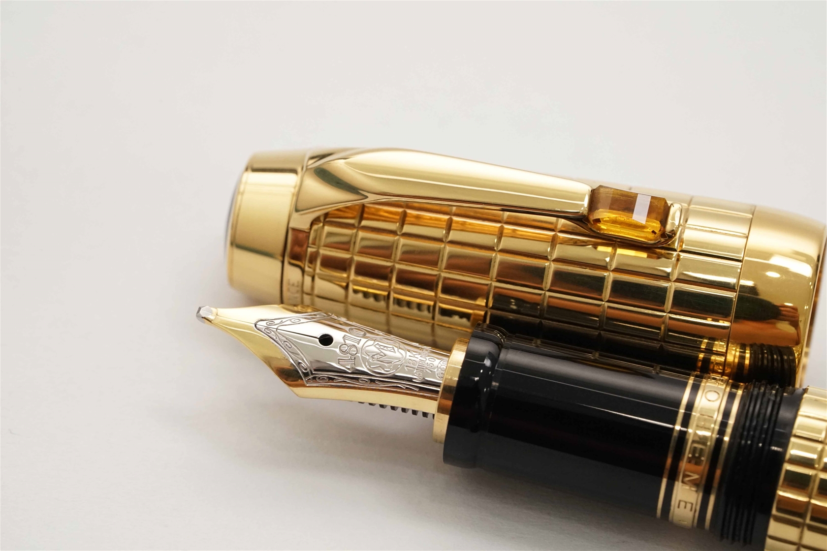 Bút máy Montblanc Boheme Solitaire Gold Plated Citrine Line 18K B 
