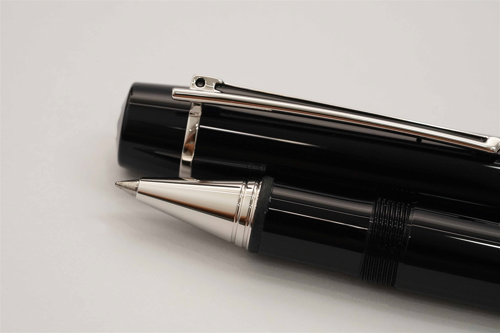 Bút bi nước Montblanc Donation Johann Strauss Special Edition Rollerball