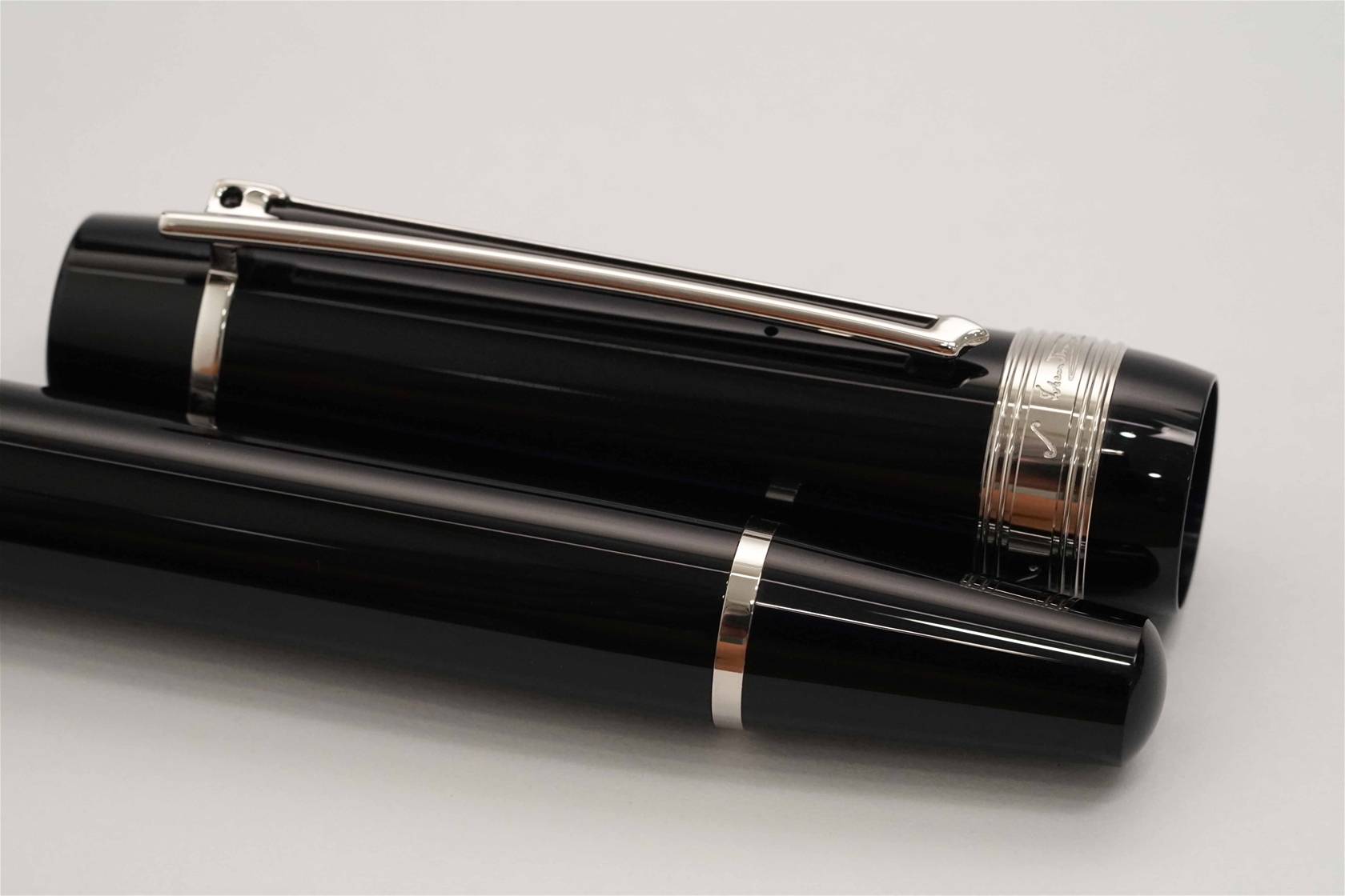 Bút bi nước Montblanc Donation Johann Strauss Special Edition Rollerball