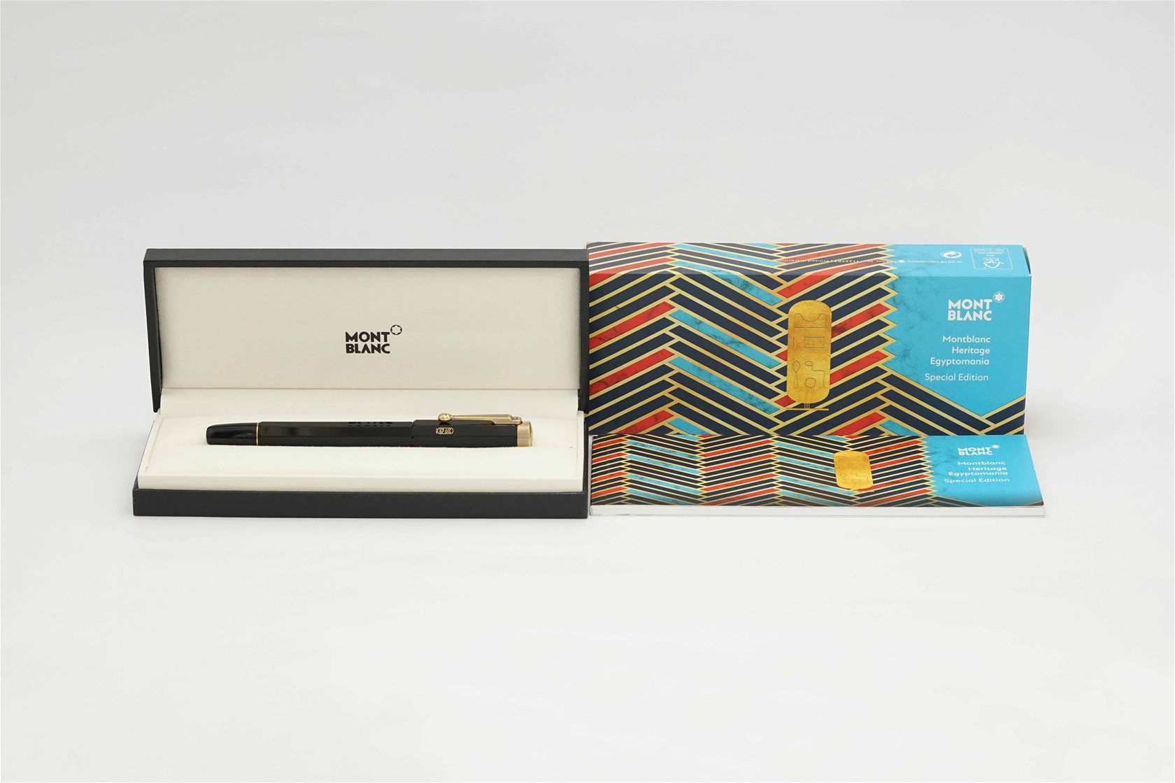 Bút máy Montblanc Heritage Egyptomania Special Edition Black Resin 14K M
