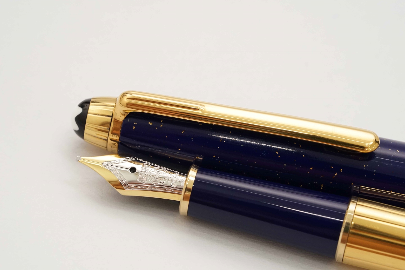 Bút máy Montblanc Meistersrtuck 144 Ramses II Vermeil & Lapis Lazuli 18K F