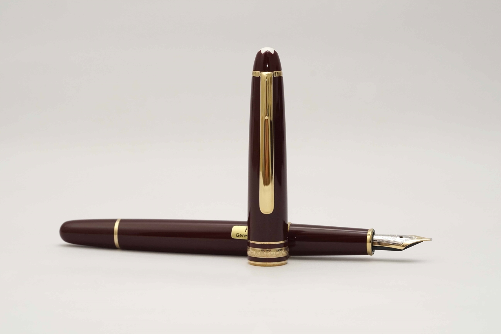 Bút máy Montblanc Meisterstuck 144R Classique Bordeaux 14K F