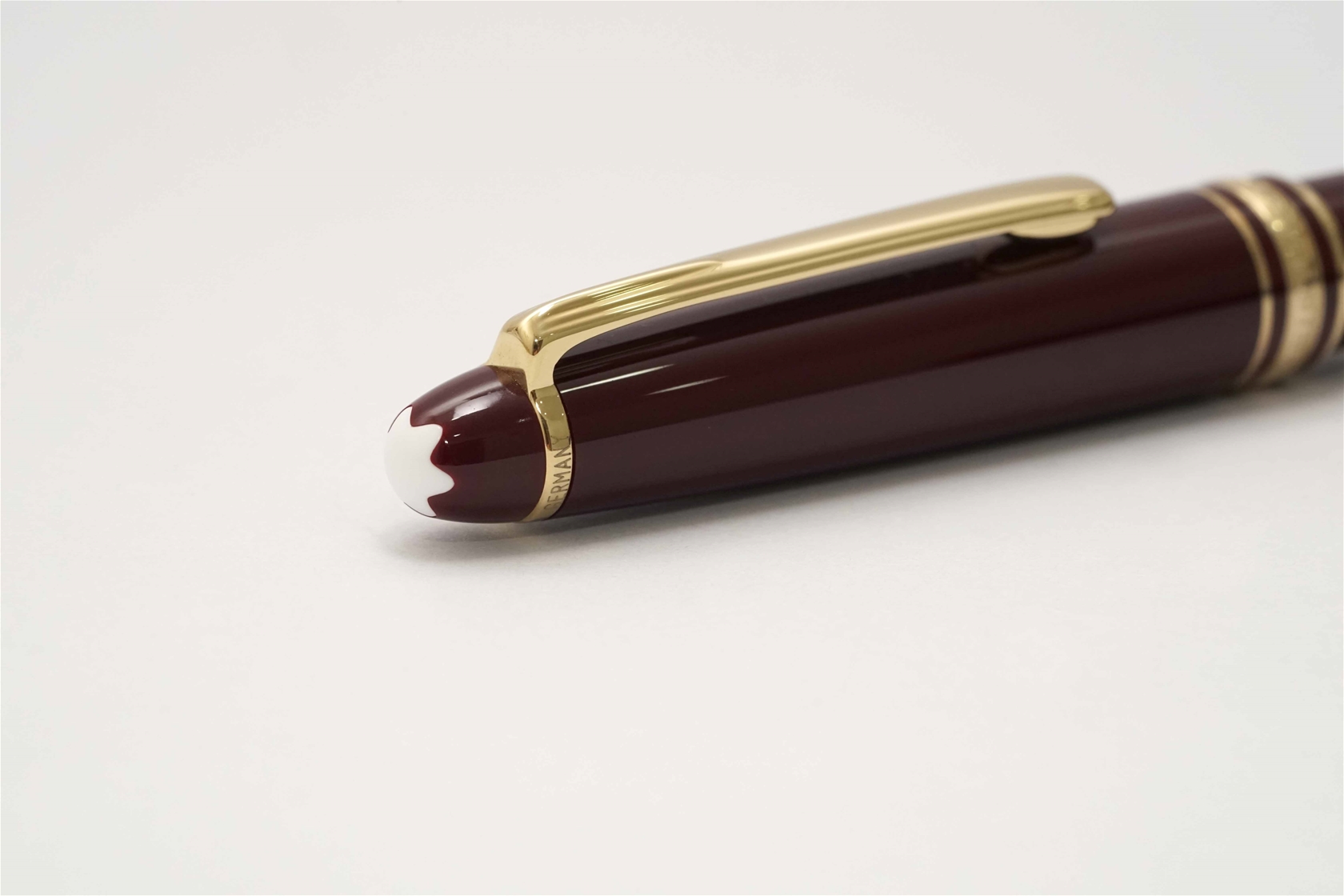 Bút máy Montblanc Meisterstuck 144R Classique Bordeaux 14K F