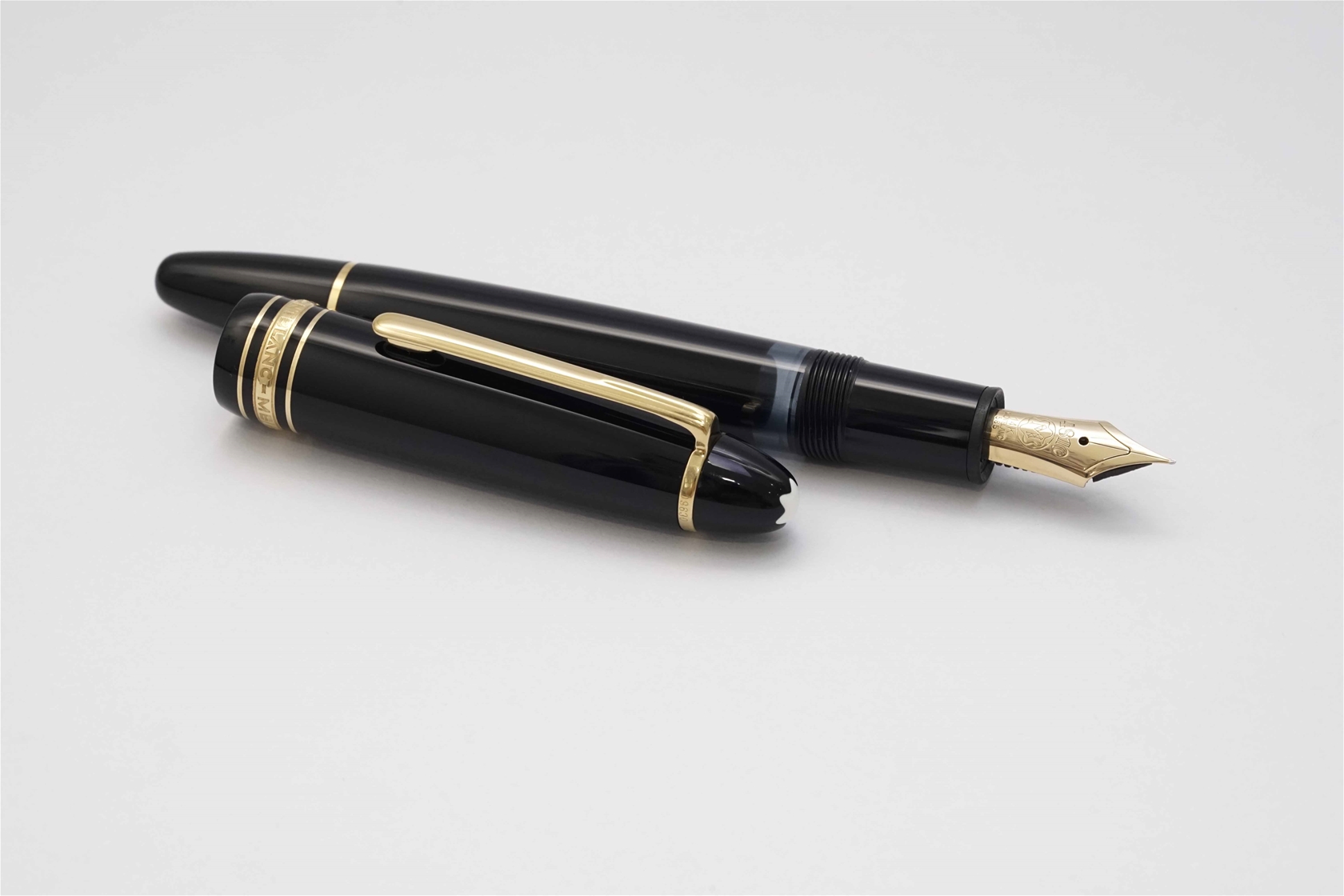 Bút máy Montblanc Meisterstuck 146 Classic Black Resin 14K EF 