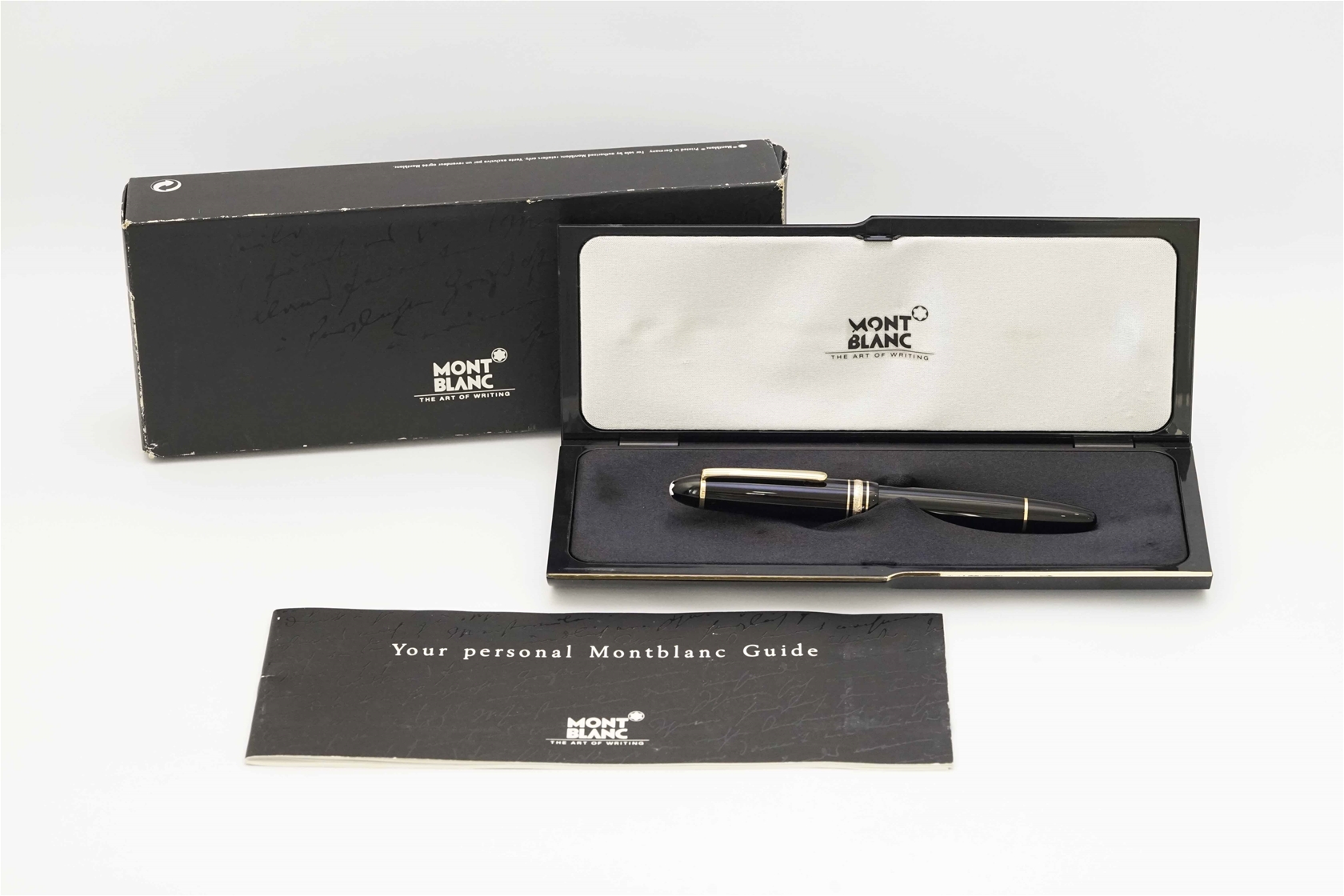 Bút máy Montblanc Meisterstuck 146 Classic Black Resin 14K F