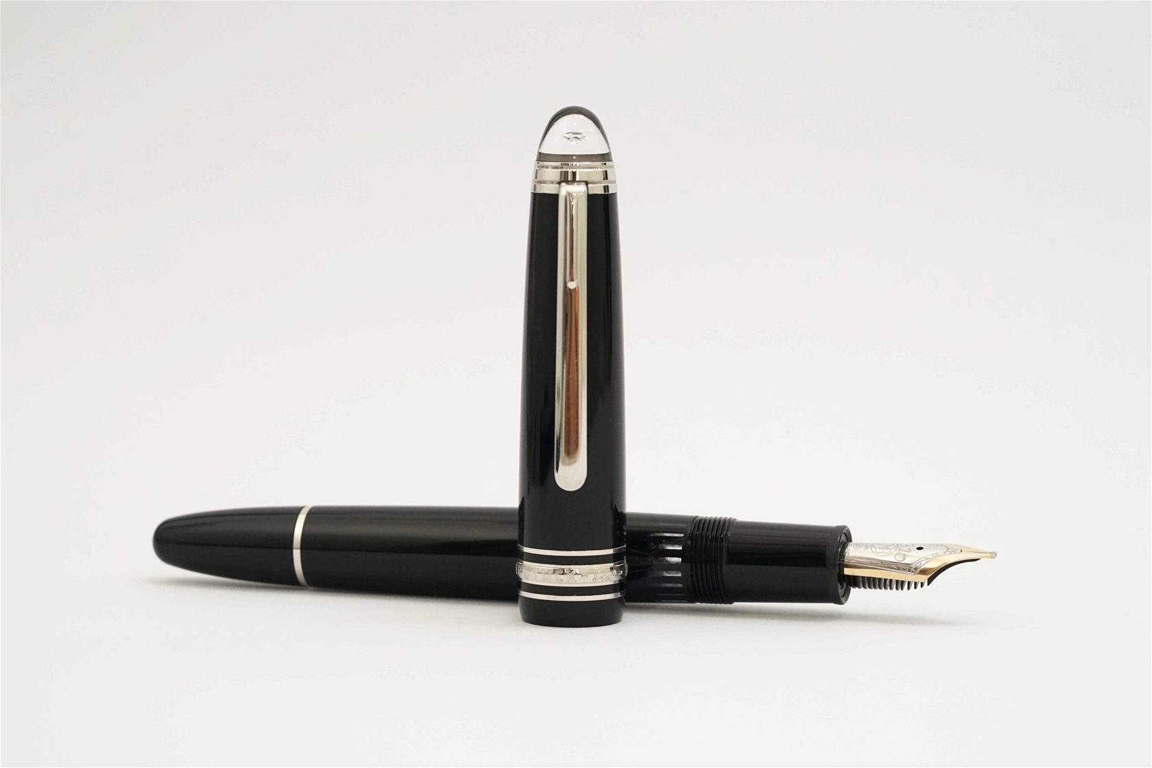 Bút máy Montblanc Meisterstuck 146 Diamond LeGrand Platinum Coated 18K M