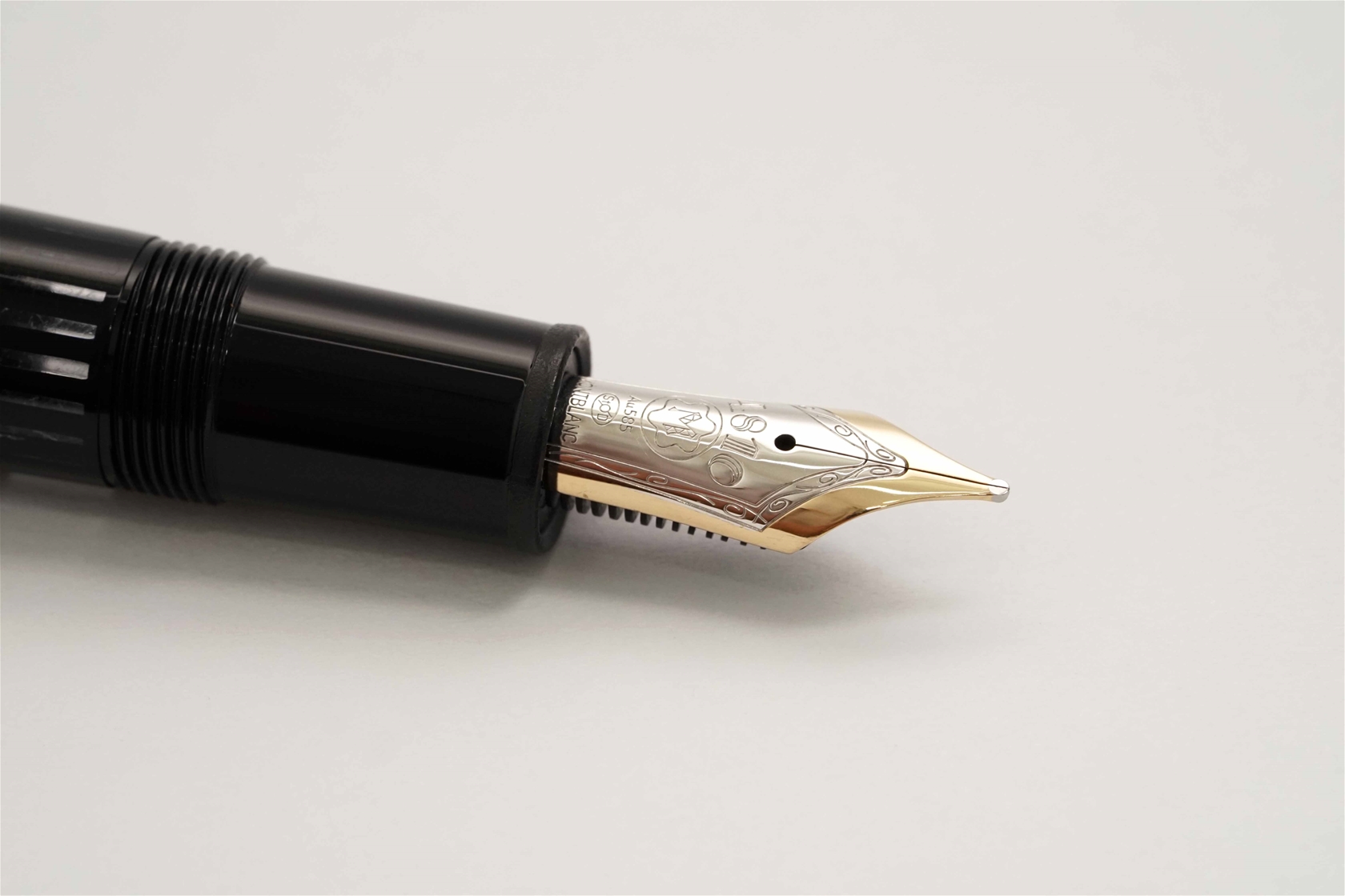 Bút máy Montblanc Meisterstuck 146 Diamond LeGrand Platinum Coated 18K M