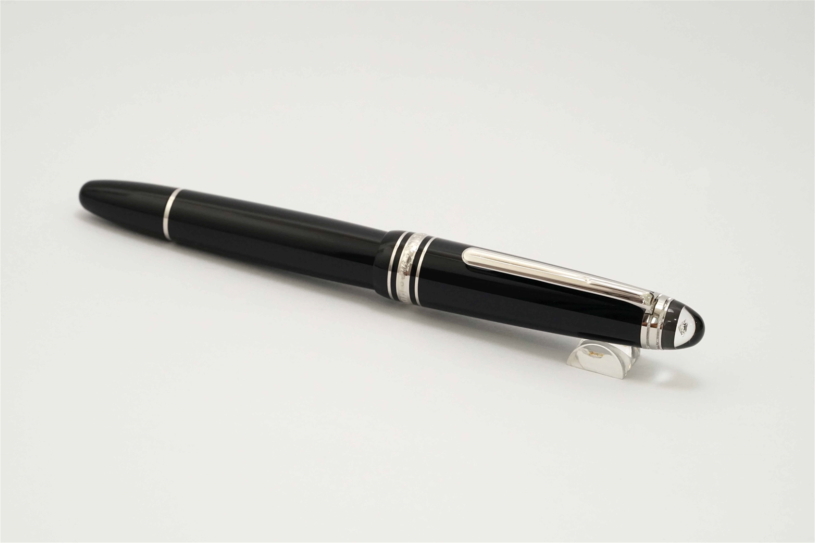 Bút máy Montblanc Meisterstuck 146 Diamond LeGrand Platinum Coated 18K M