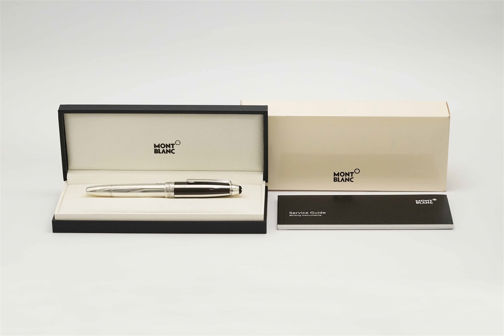 Bút máy Montblanc Meisterstuck 146 Solitaire Silver Fibre Legrand 18K F