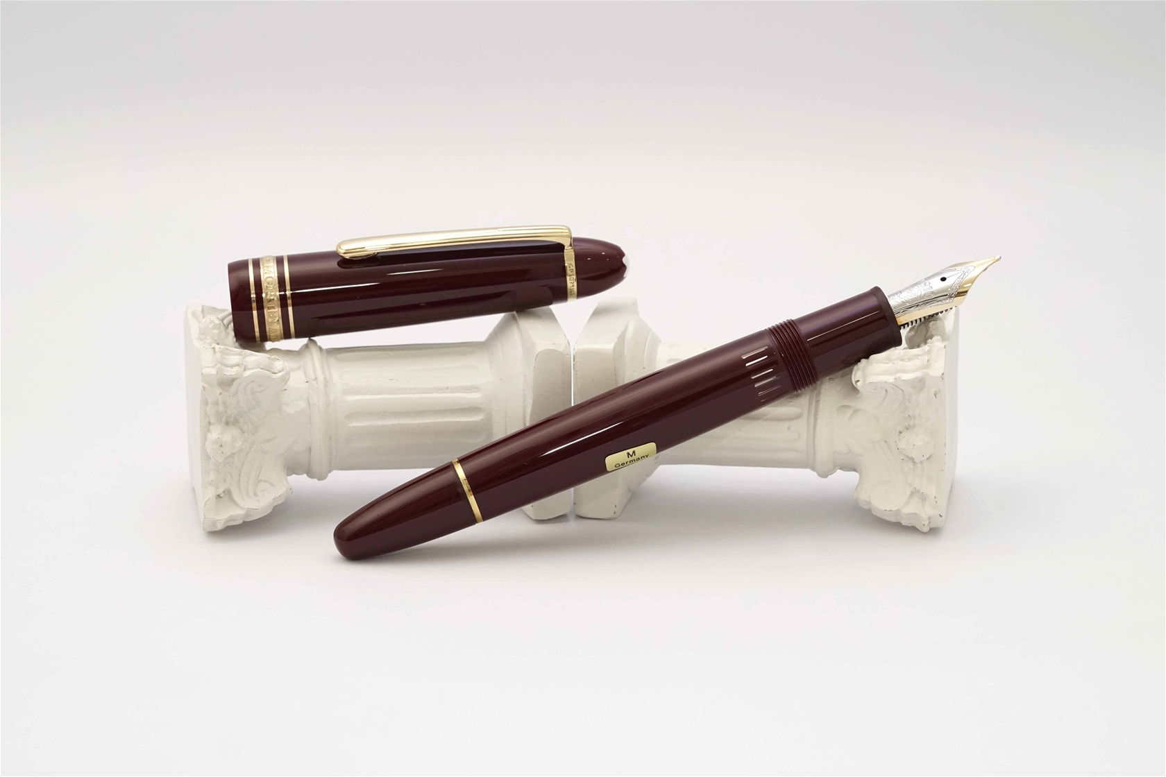 Bút máy Montblanc Meisterstuck 146R Bordeaux LeGrand 14K M