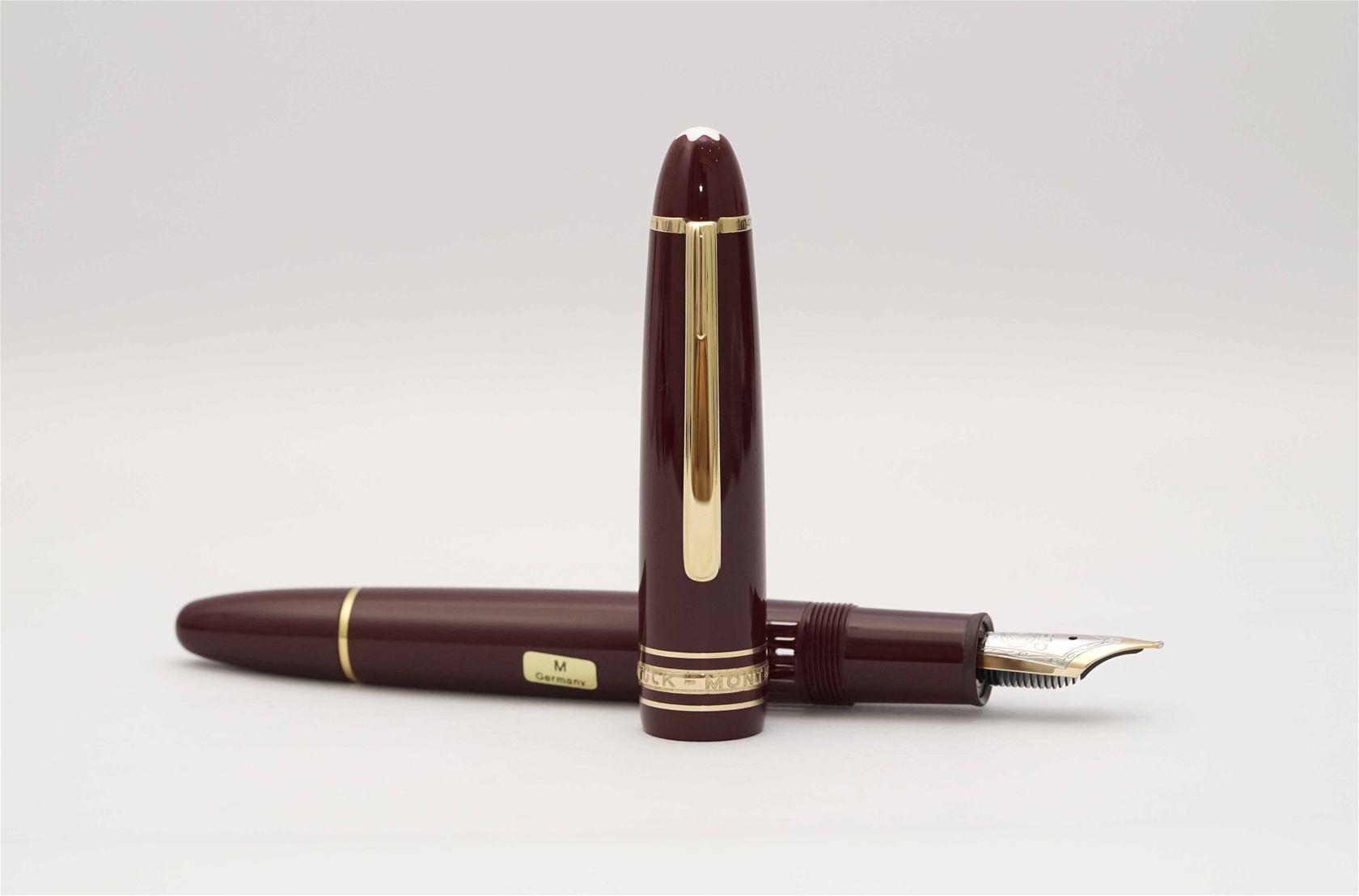 Bút máy Montblanc Meisterstuck 146R Bordeaux LeGrand 14K M