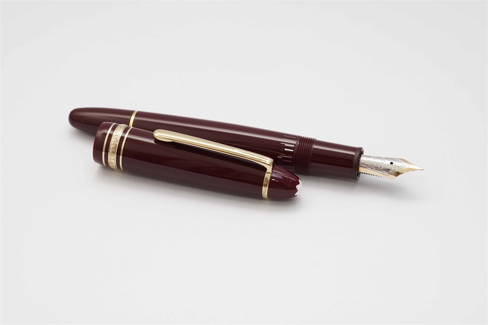 Bút máy Montblanc Meisterstuck 146R Bordeaux LeGrand 14K M